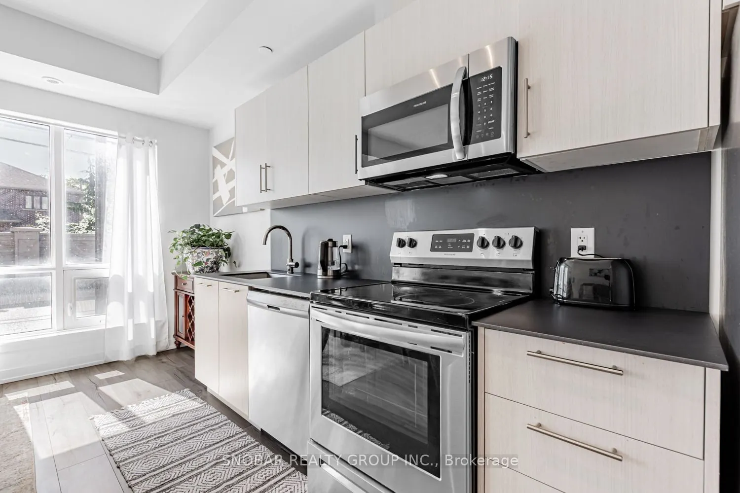 861 Sheppard Avenue W, #1