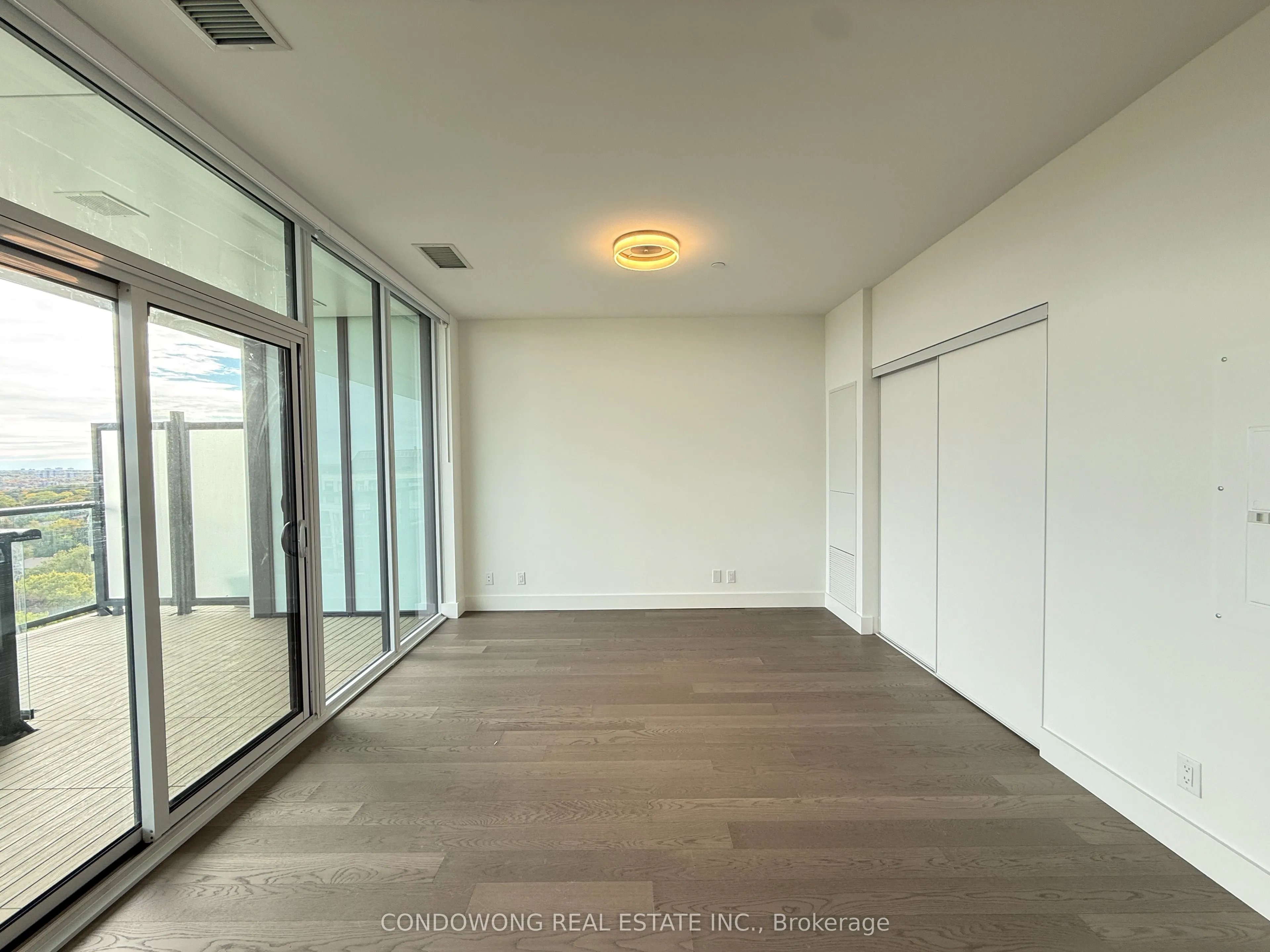 6 Greenbriar Road, #1014