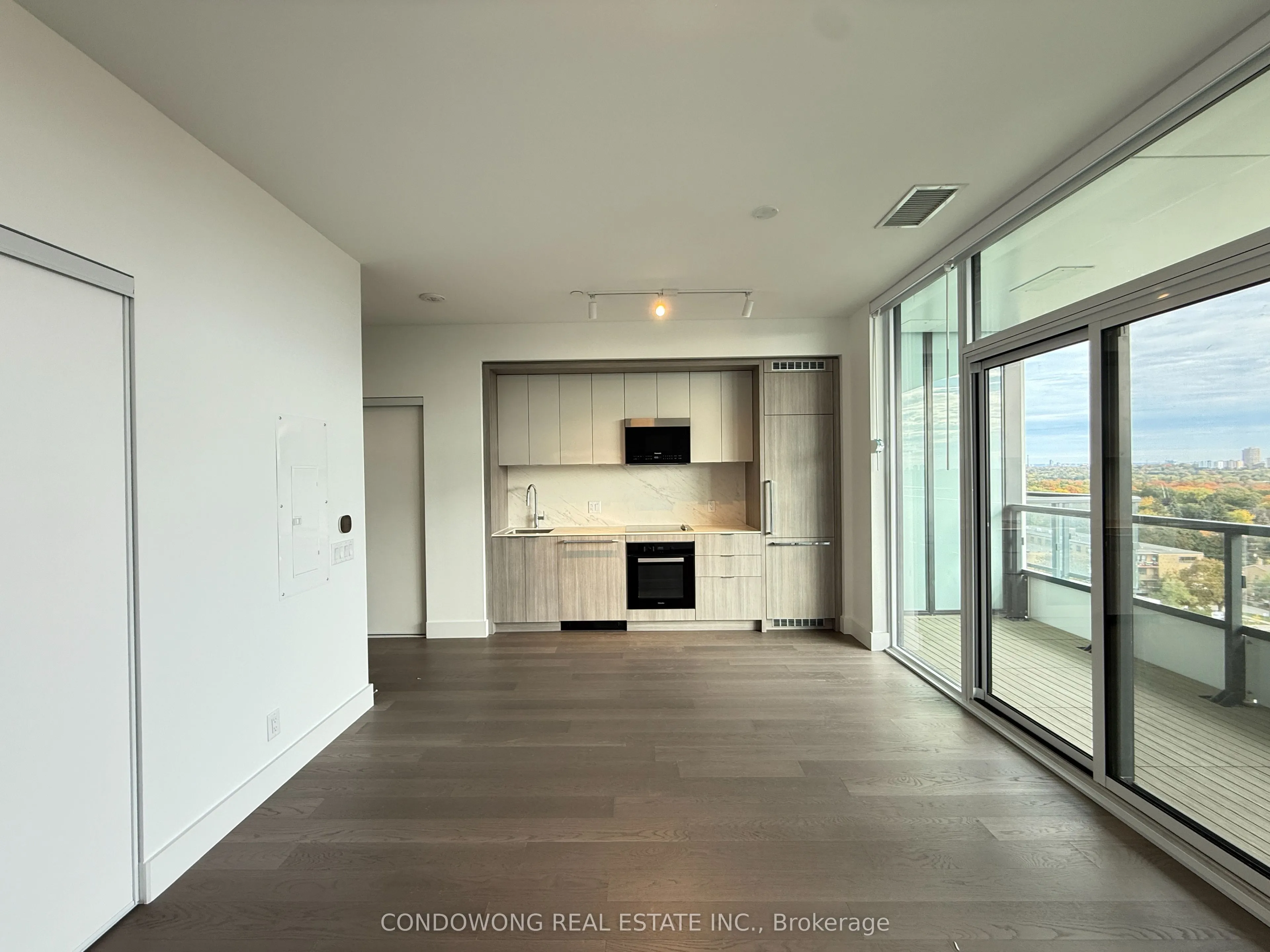 6 Greenbriar Road, #1014