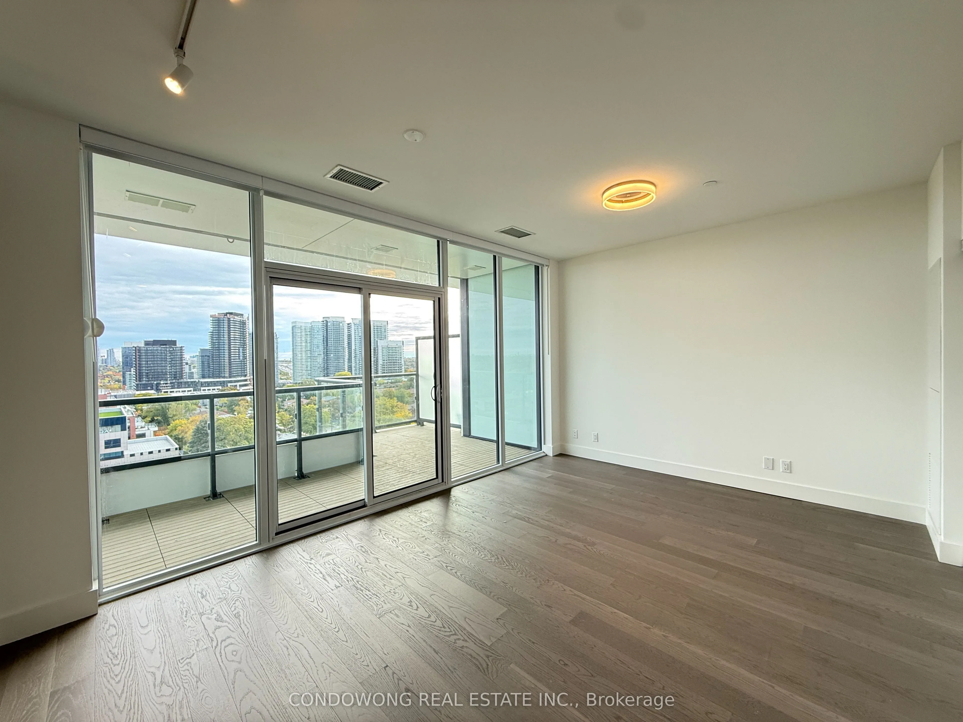 6 Greenbriar Road, #1014