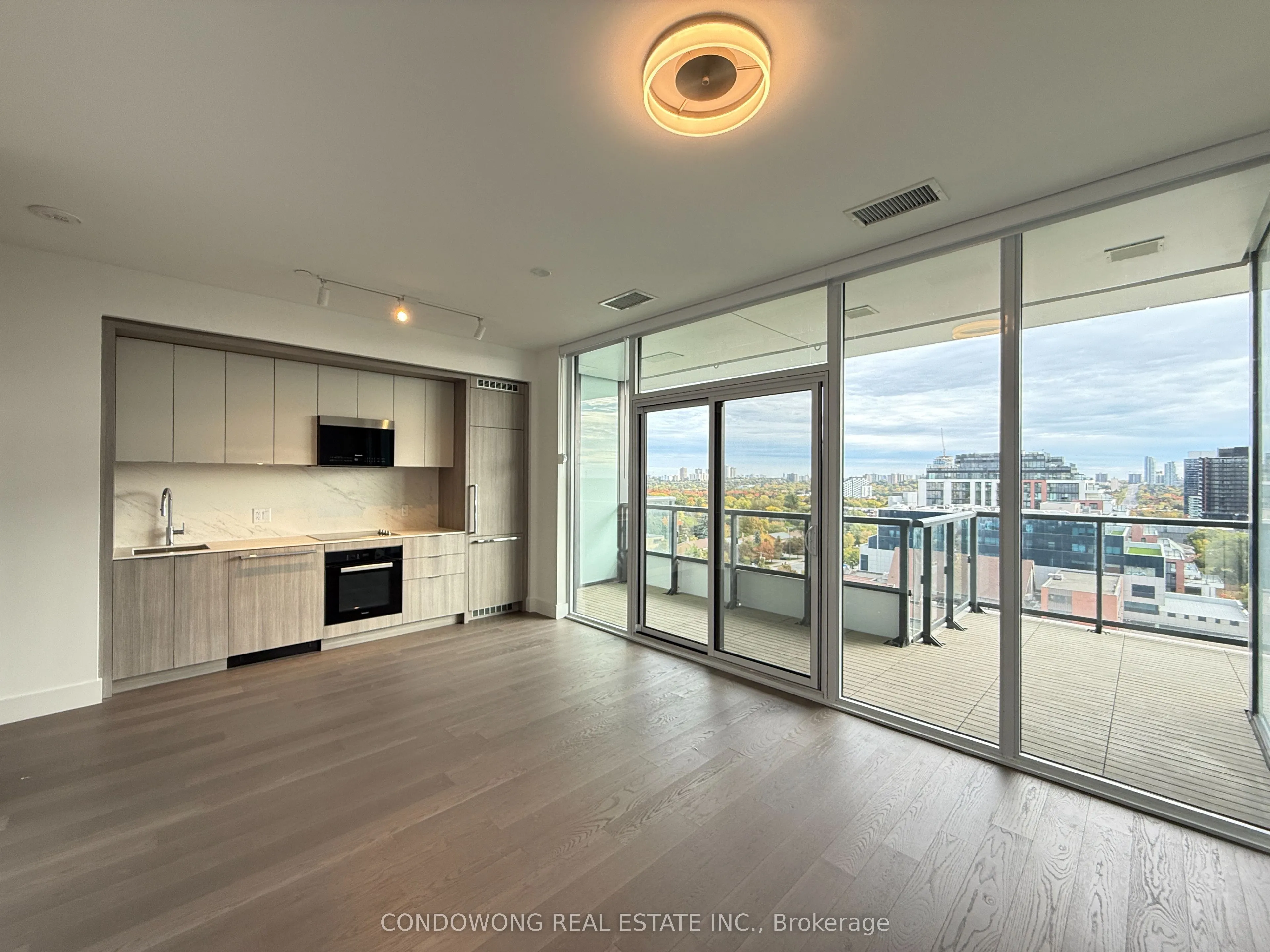 6 Greenbriar Road, #1014