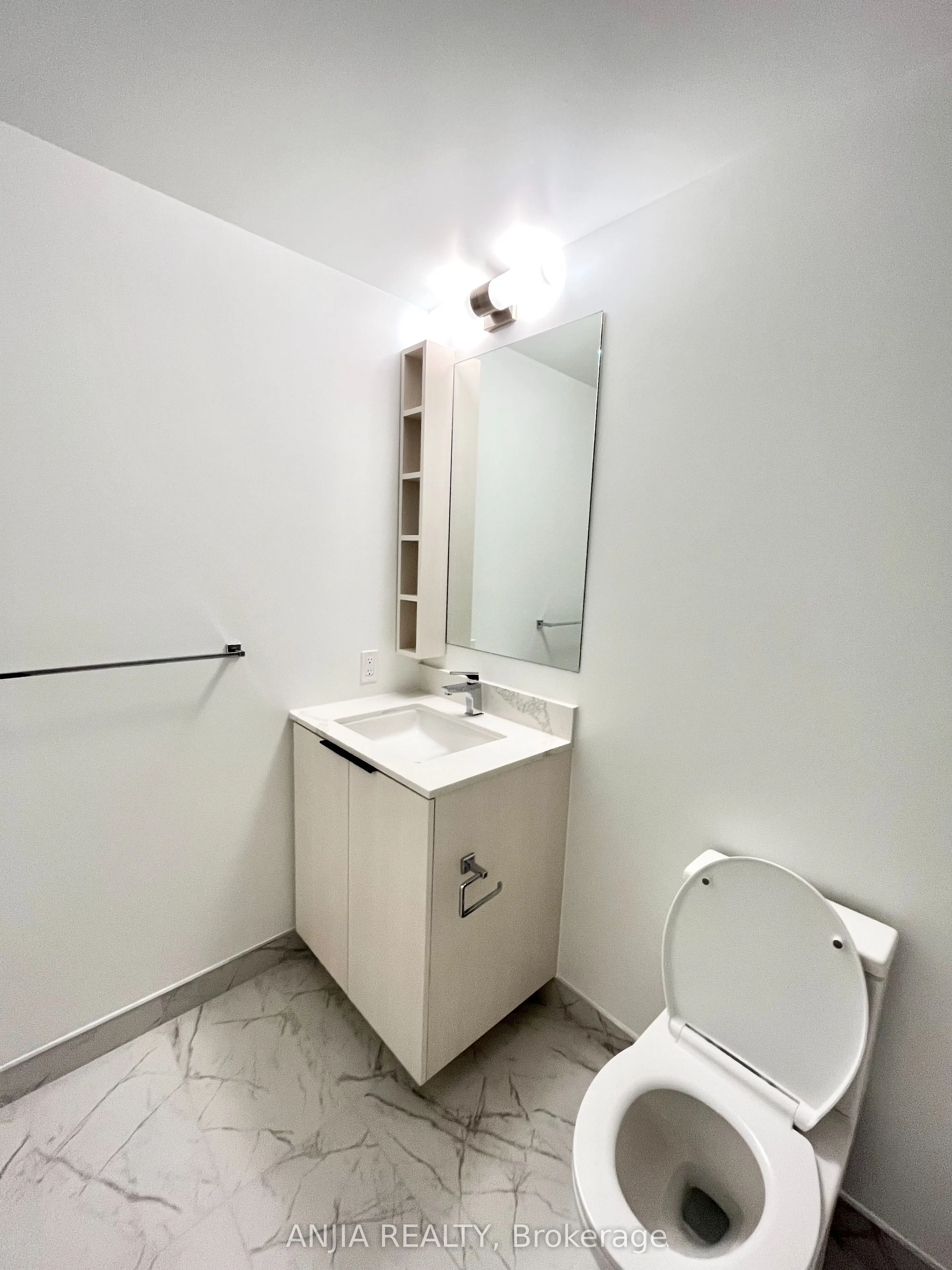 82 DALHOUSIE Street, #1116