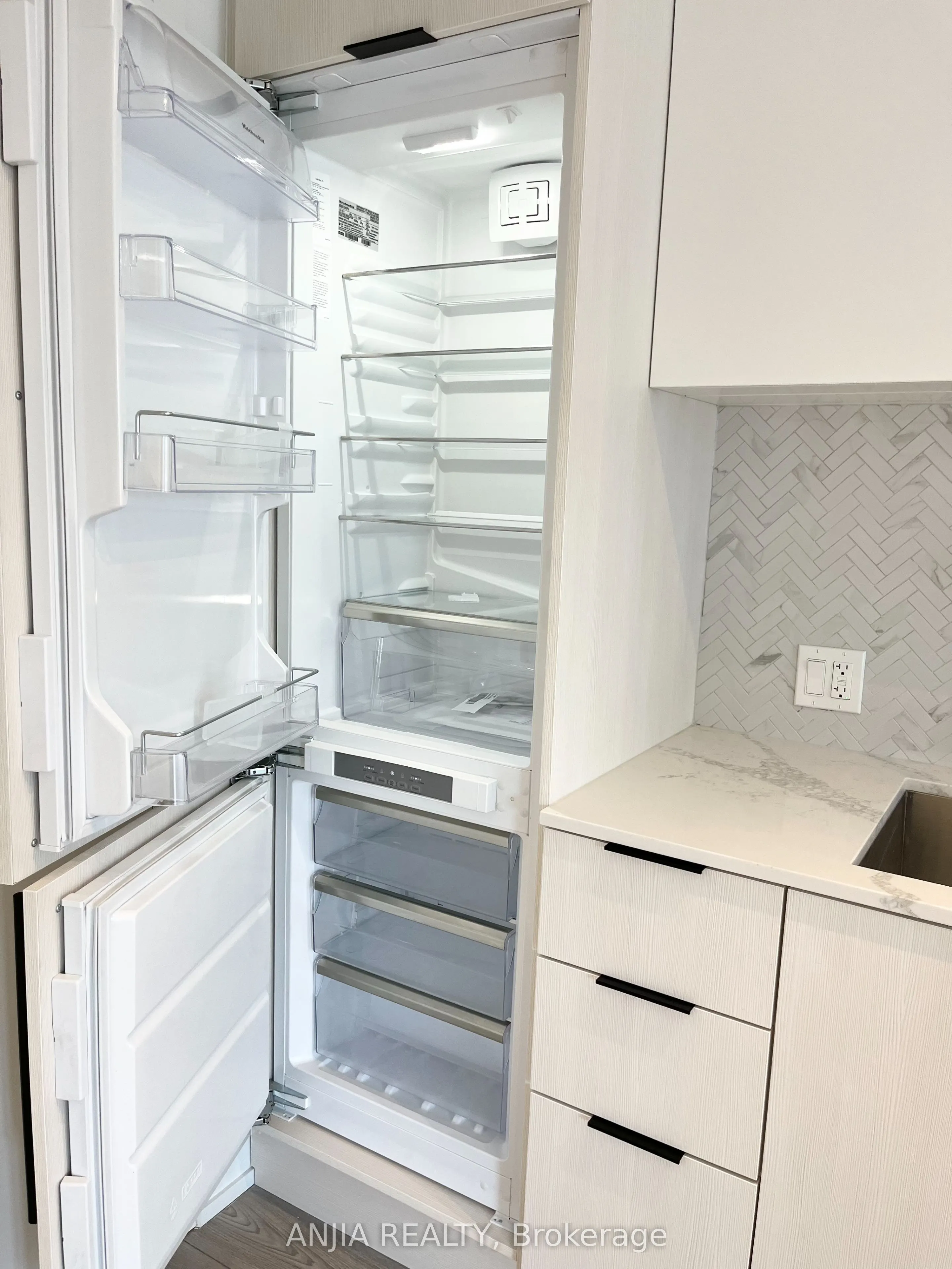82 DALHOUSIE Street, #1116