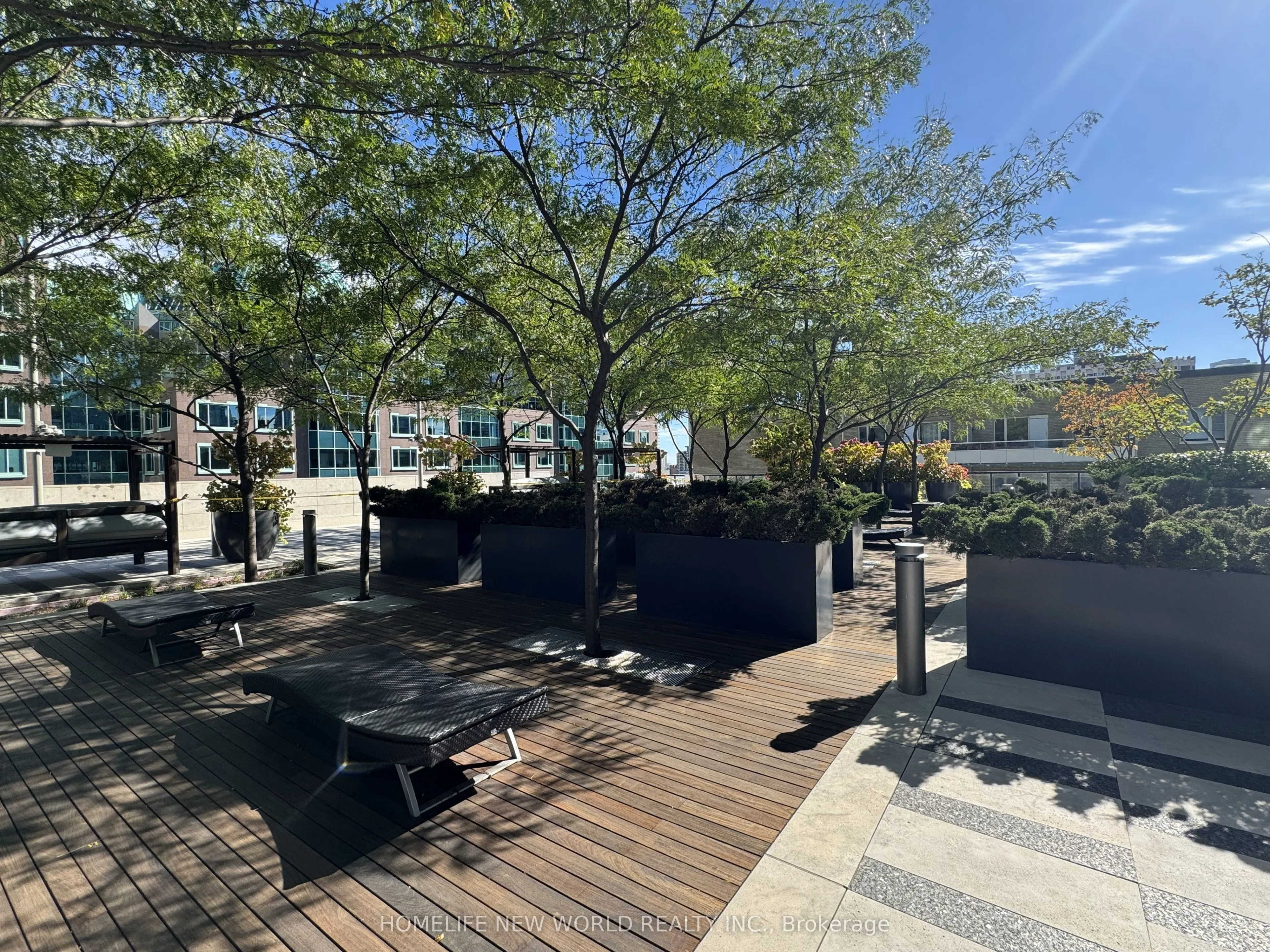 101 Charles Street E, #607