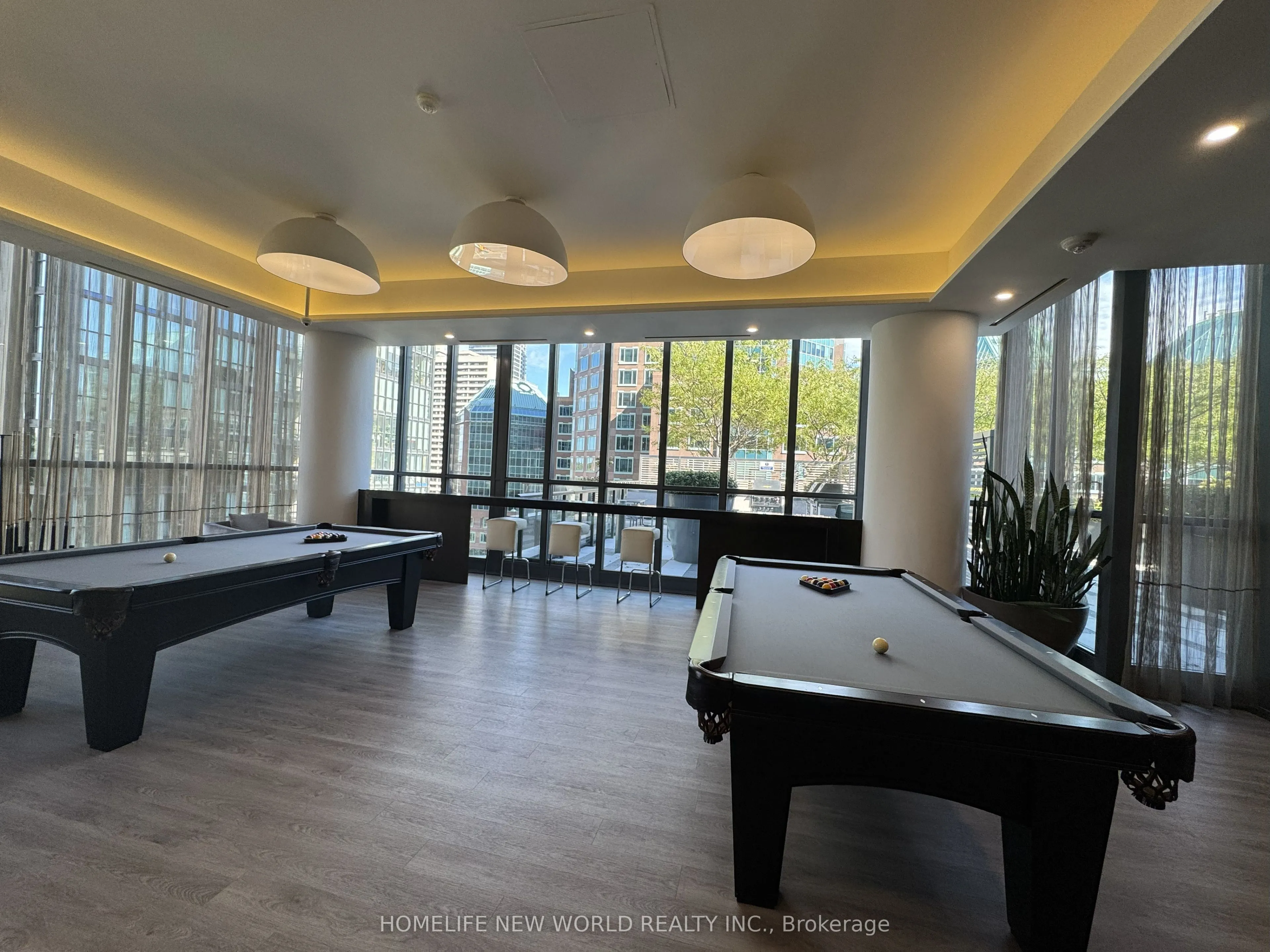 101 Charles Street E, #607