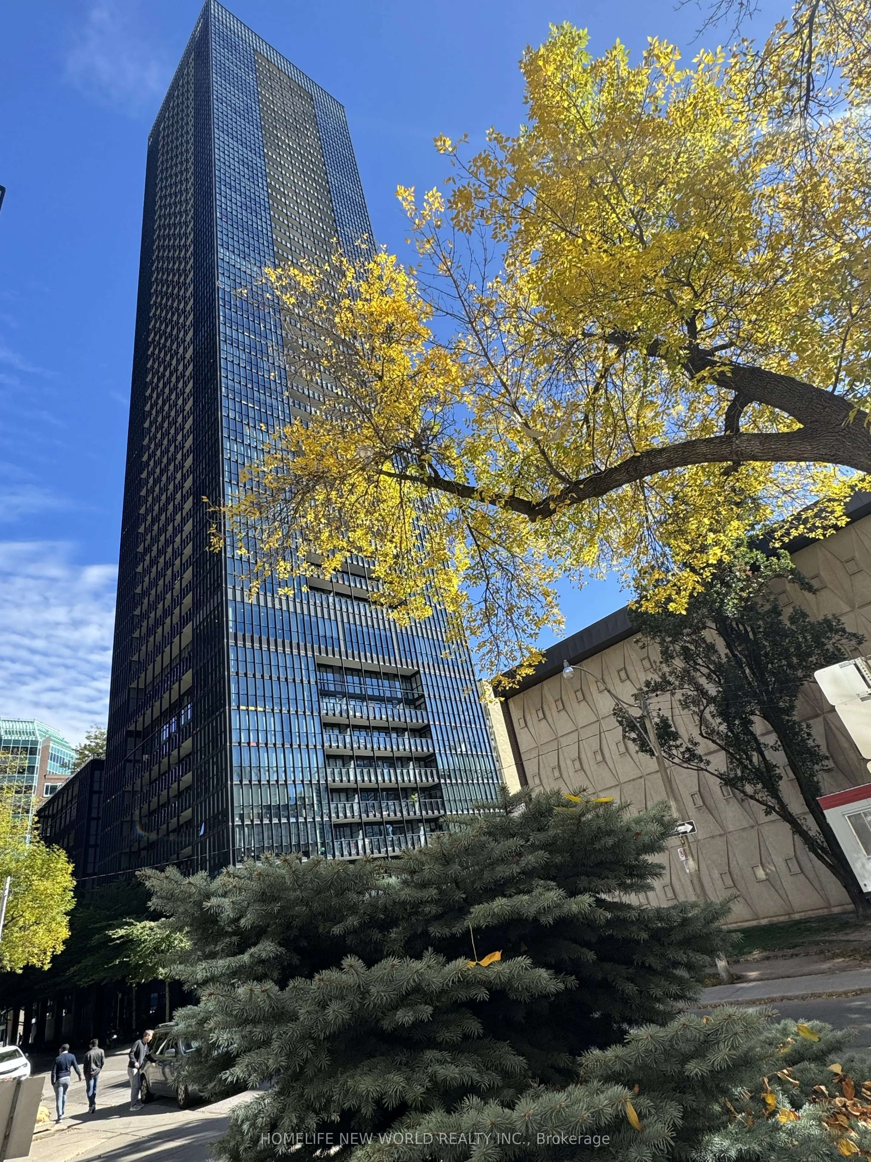 101 Charles Street E, #607