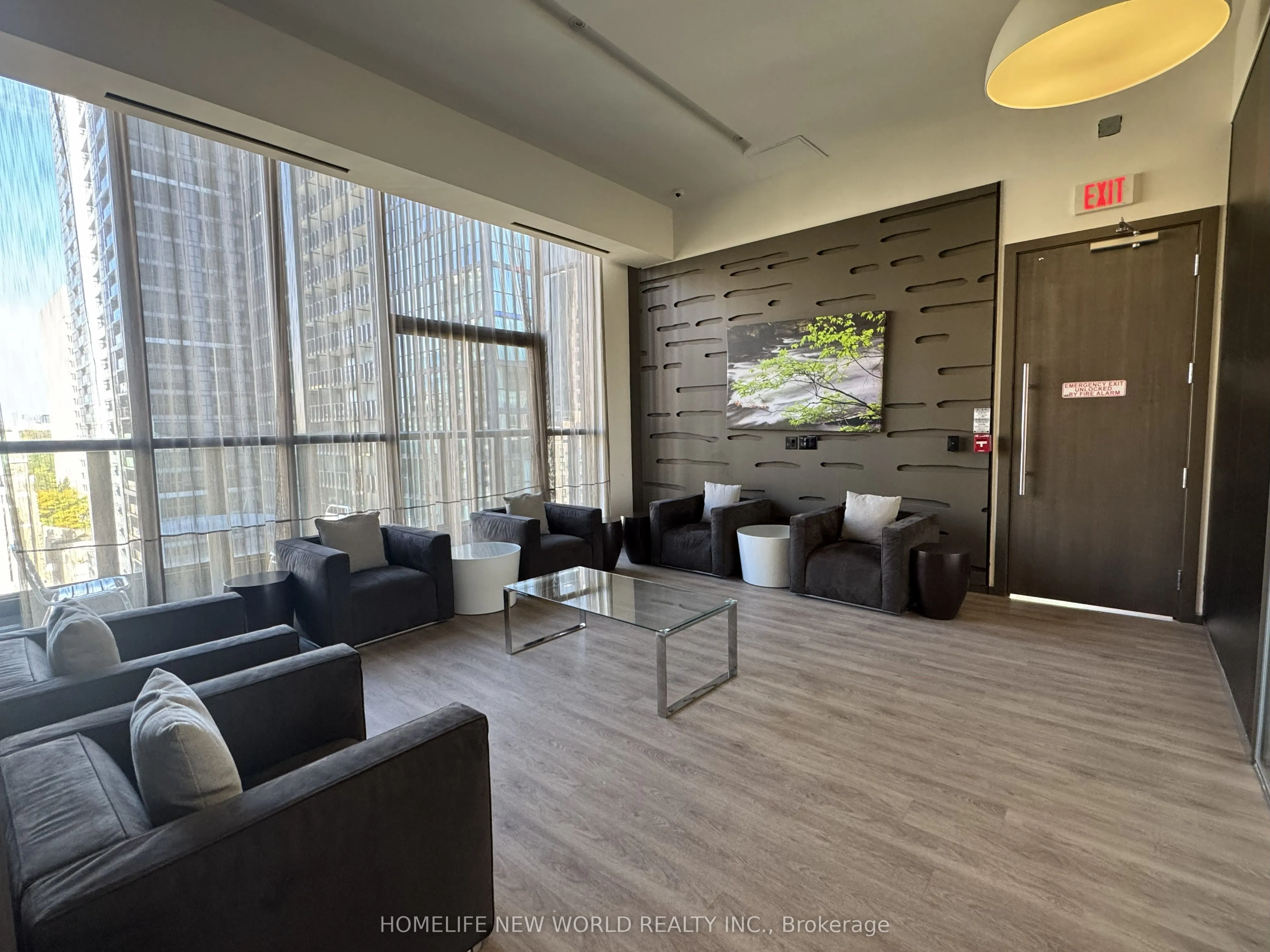 101 Charles Street E, #607
