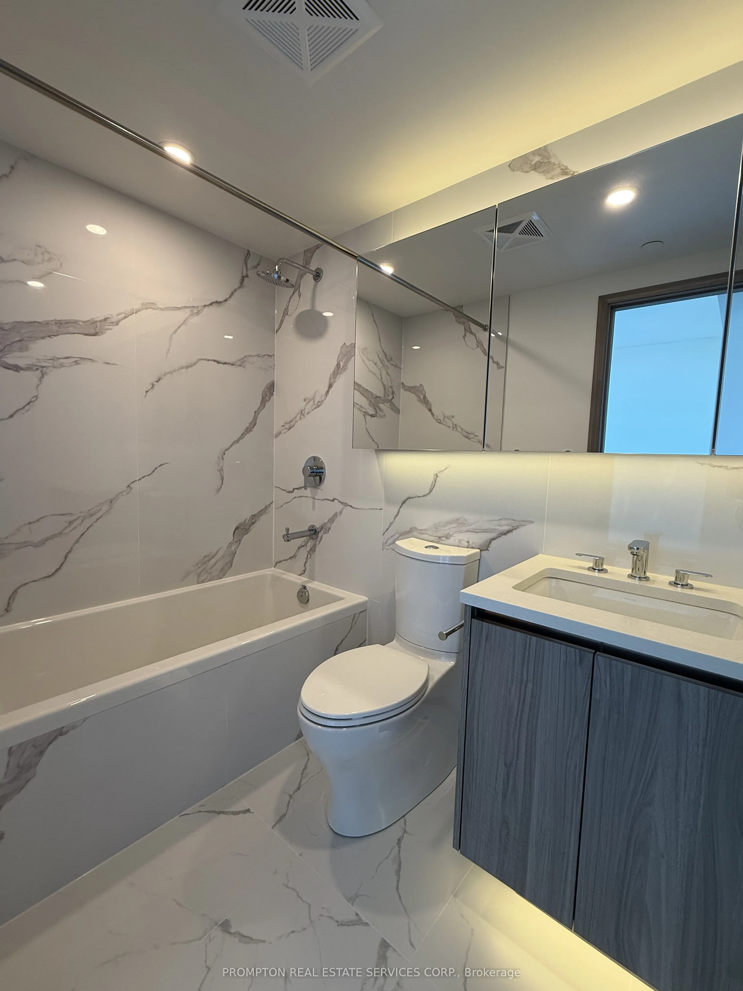3 Concord Cityplace Way, #6902