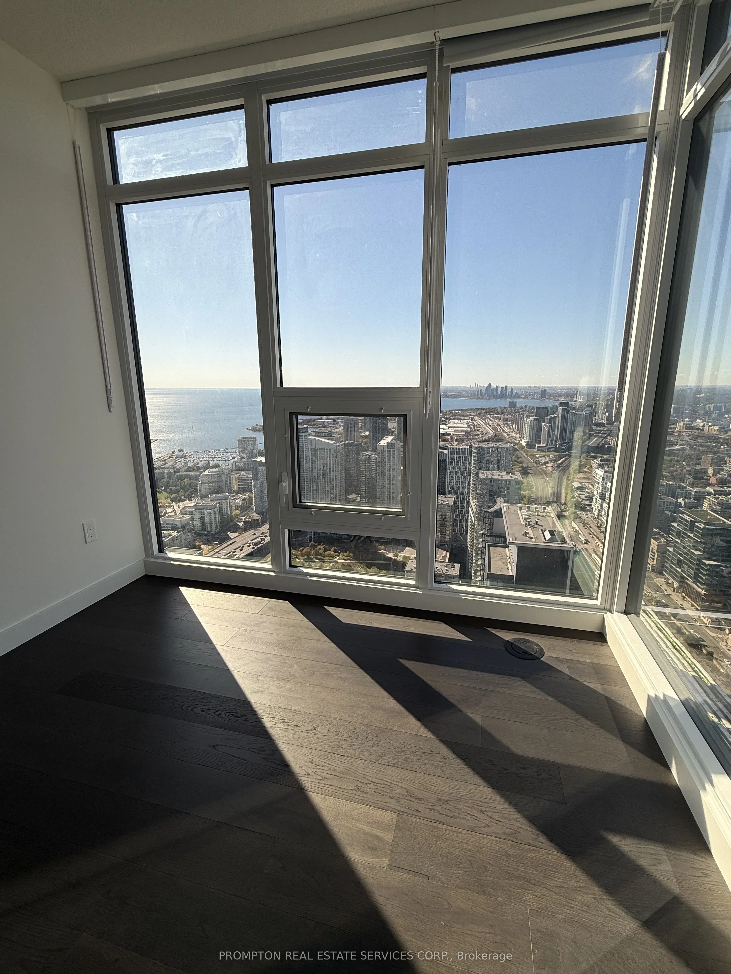 3 Concord Cityplace Way, #6902