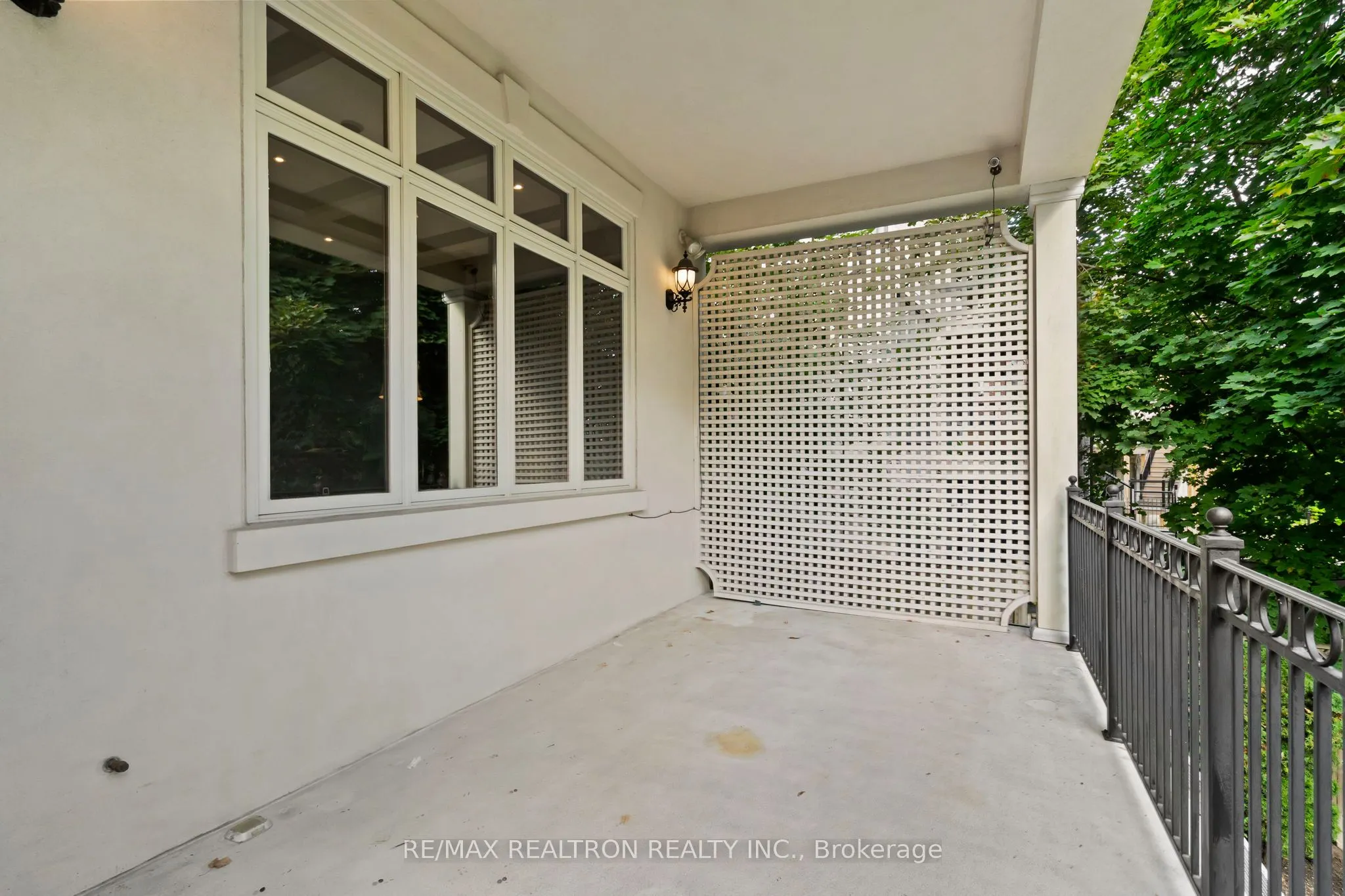 103 Post Road