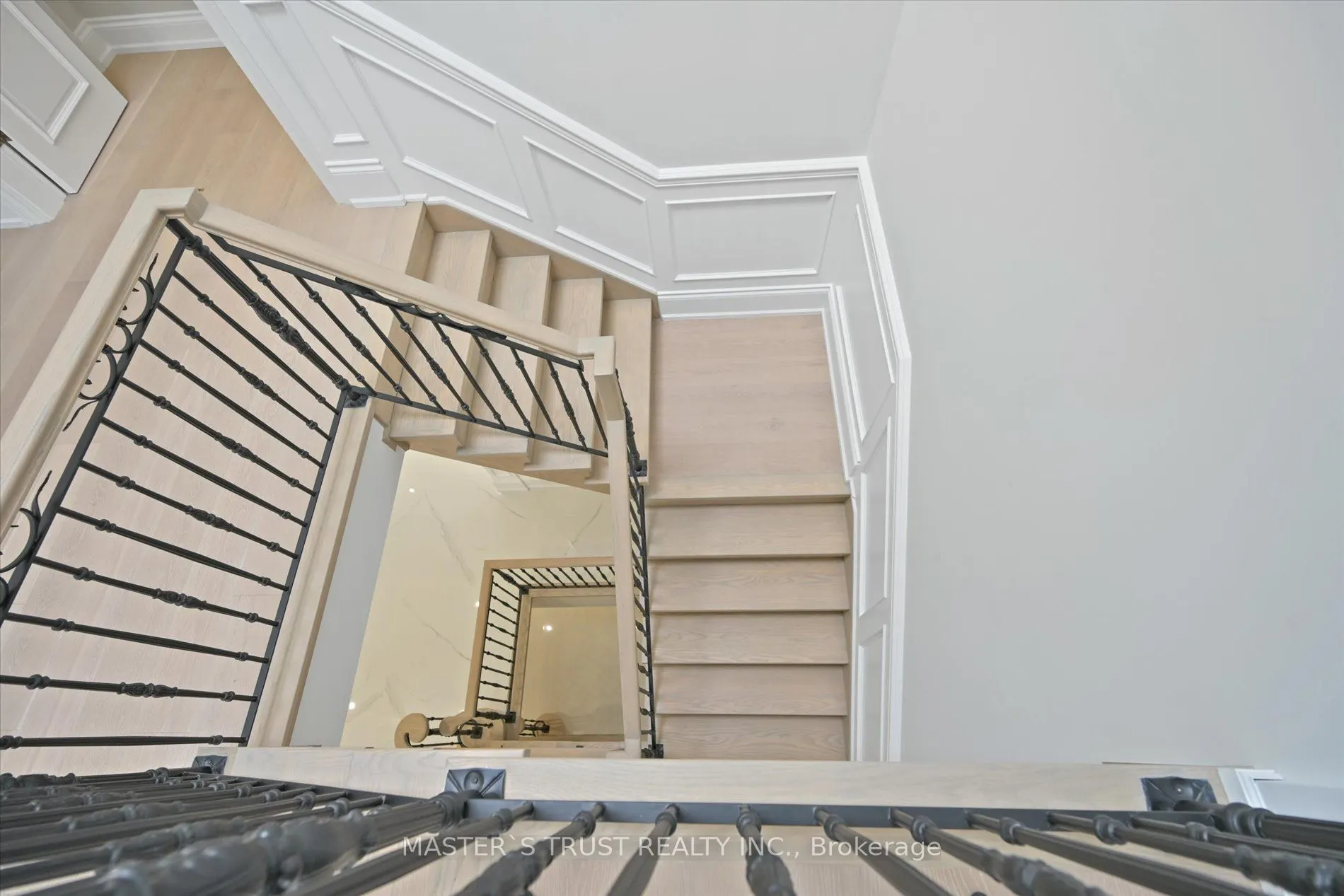 108 Abitibi Avenue