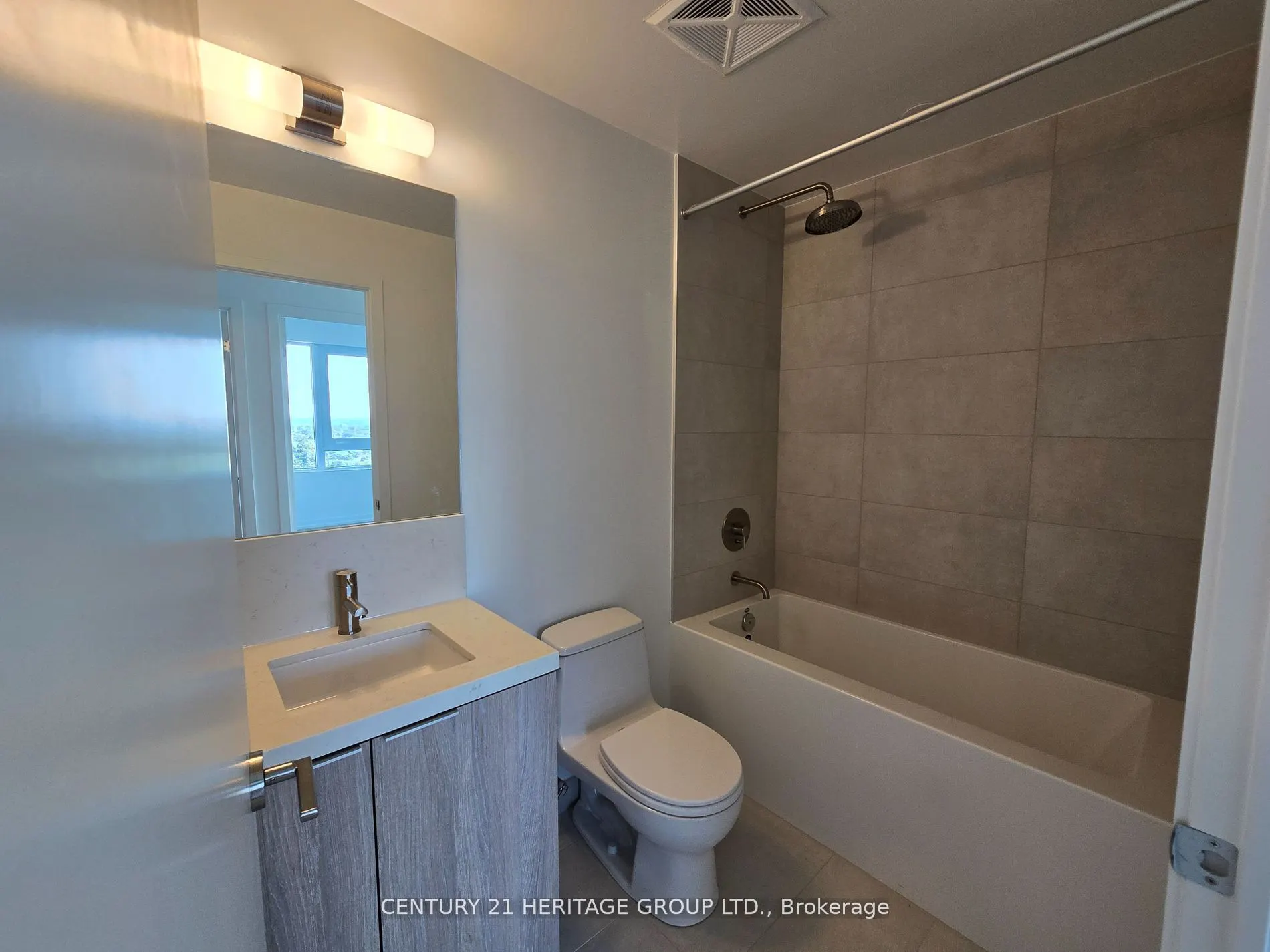 2020 Bathurst Street, #1805