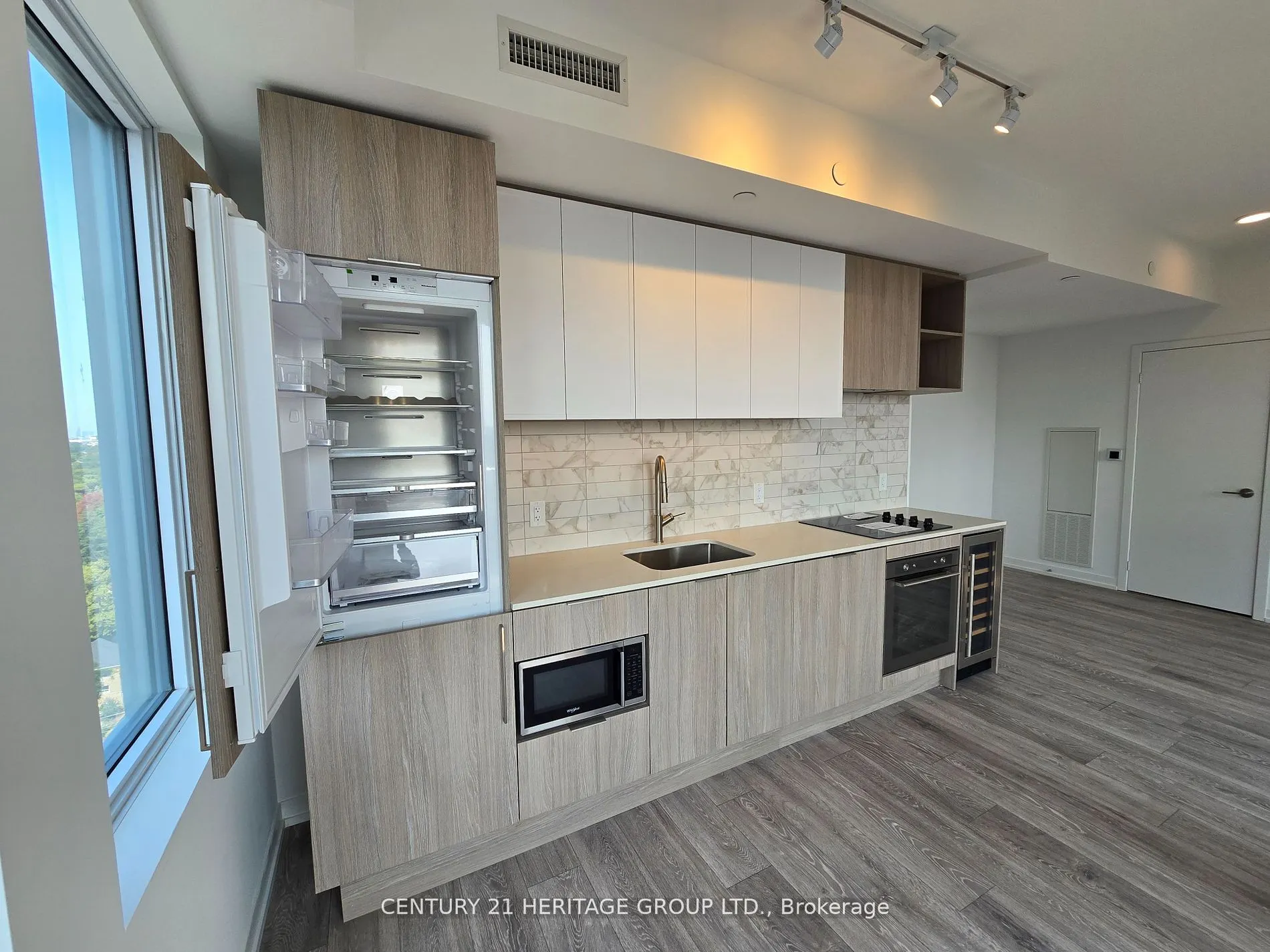 2020 Bathurst Street, #1805