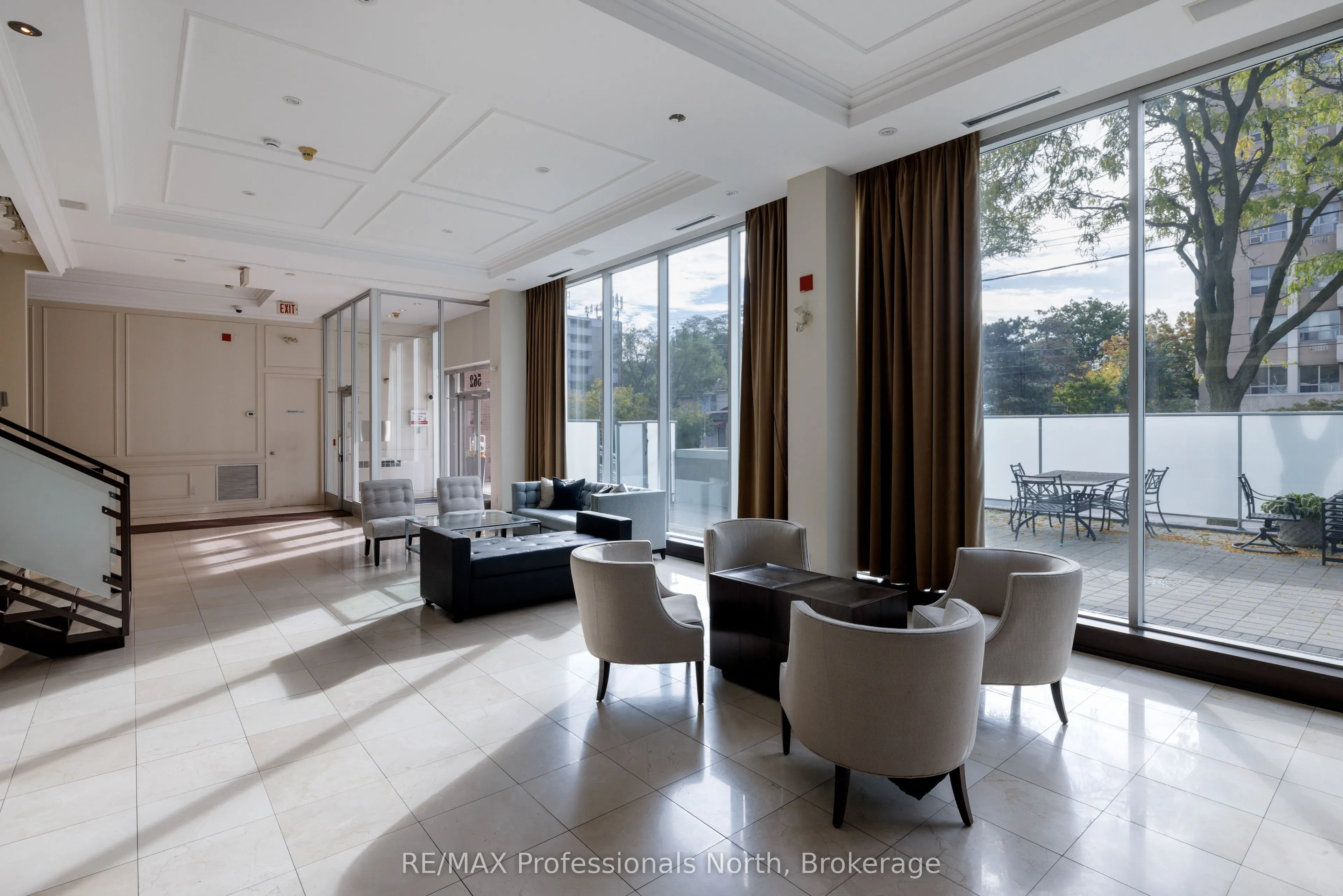 562 Eglinton Avenue E, #404