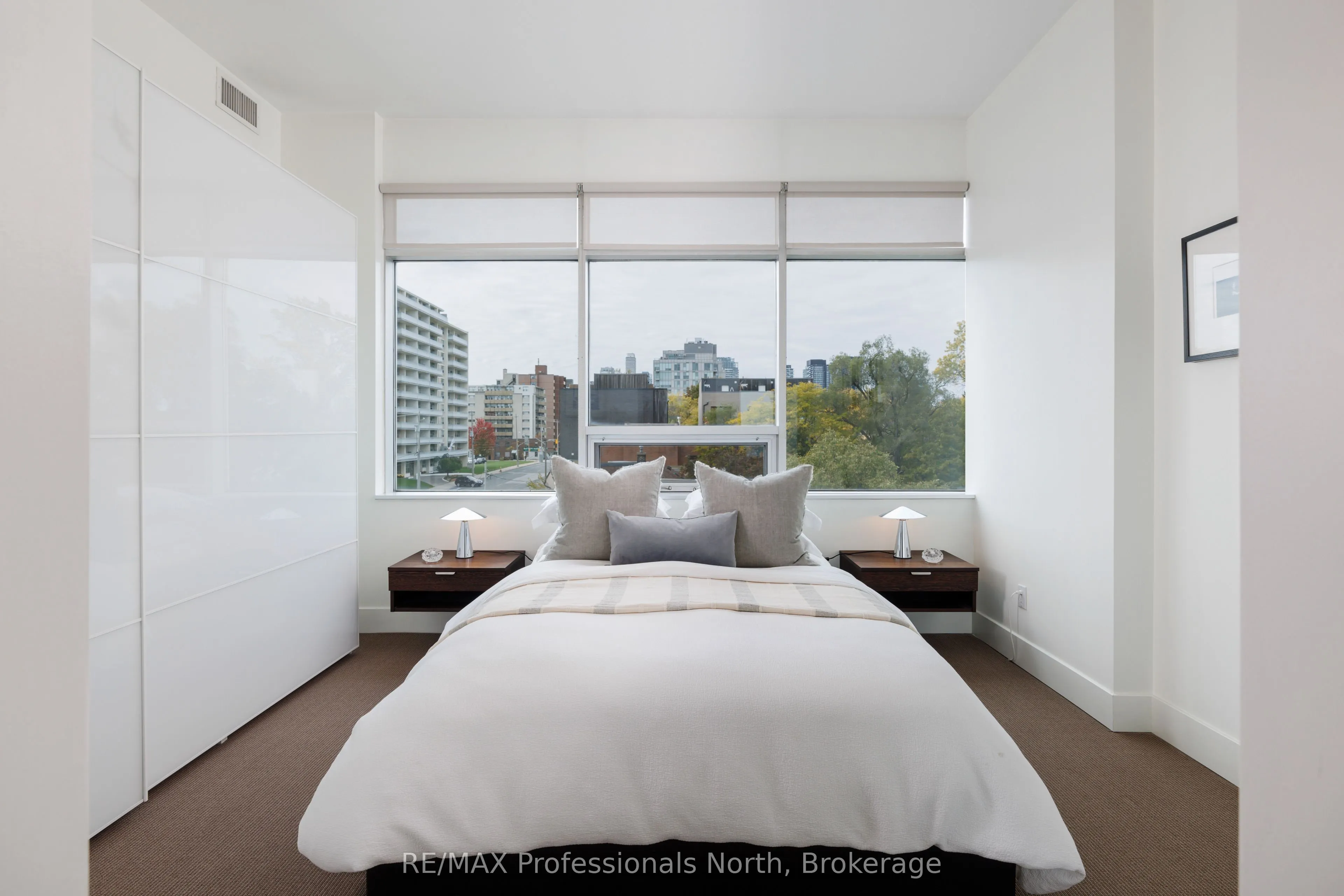562 Eglinton Avenue E, #404
