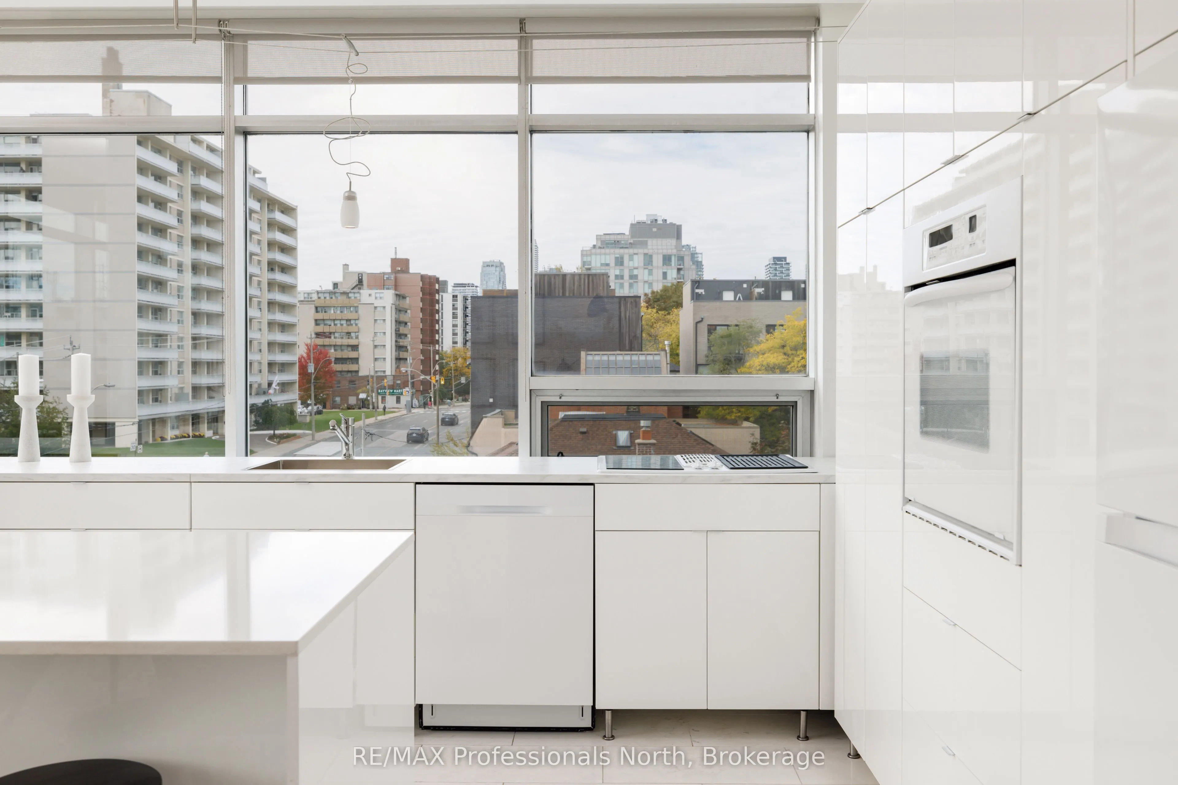 562 Eglinton Avenue E, #404