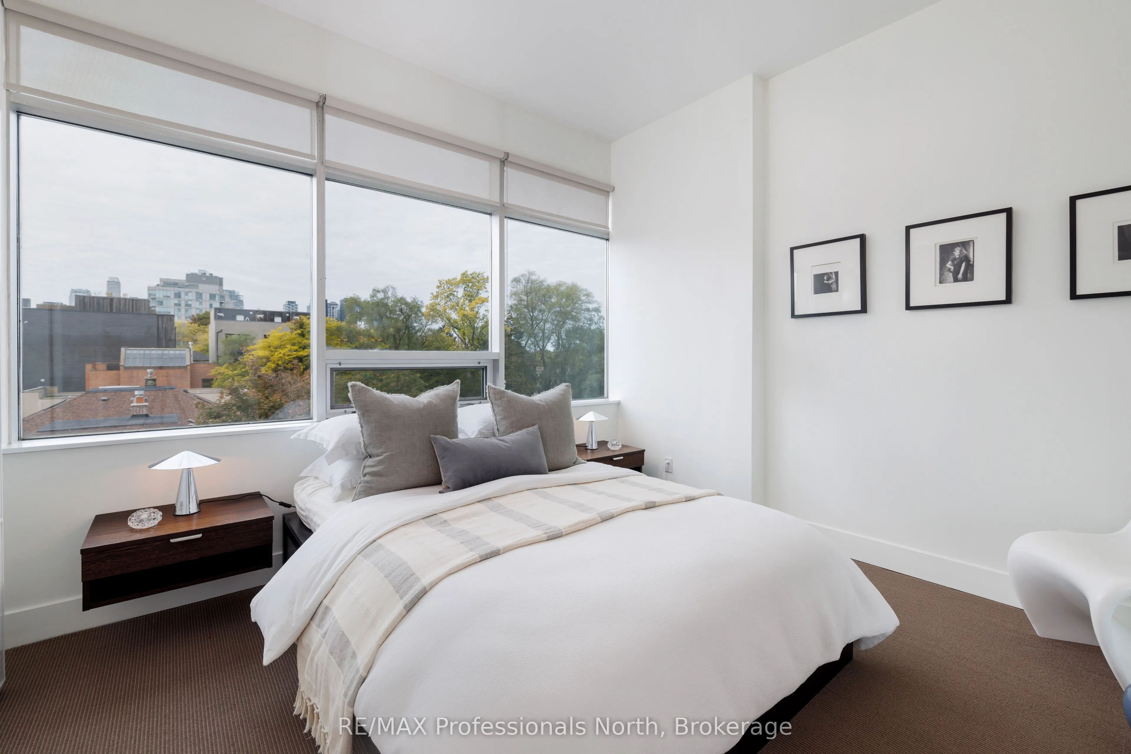 562 Eglinton Avenue E, #404