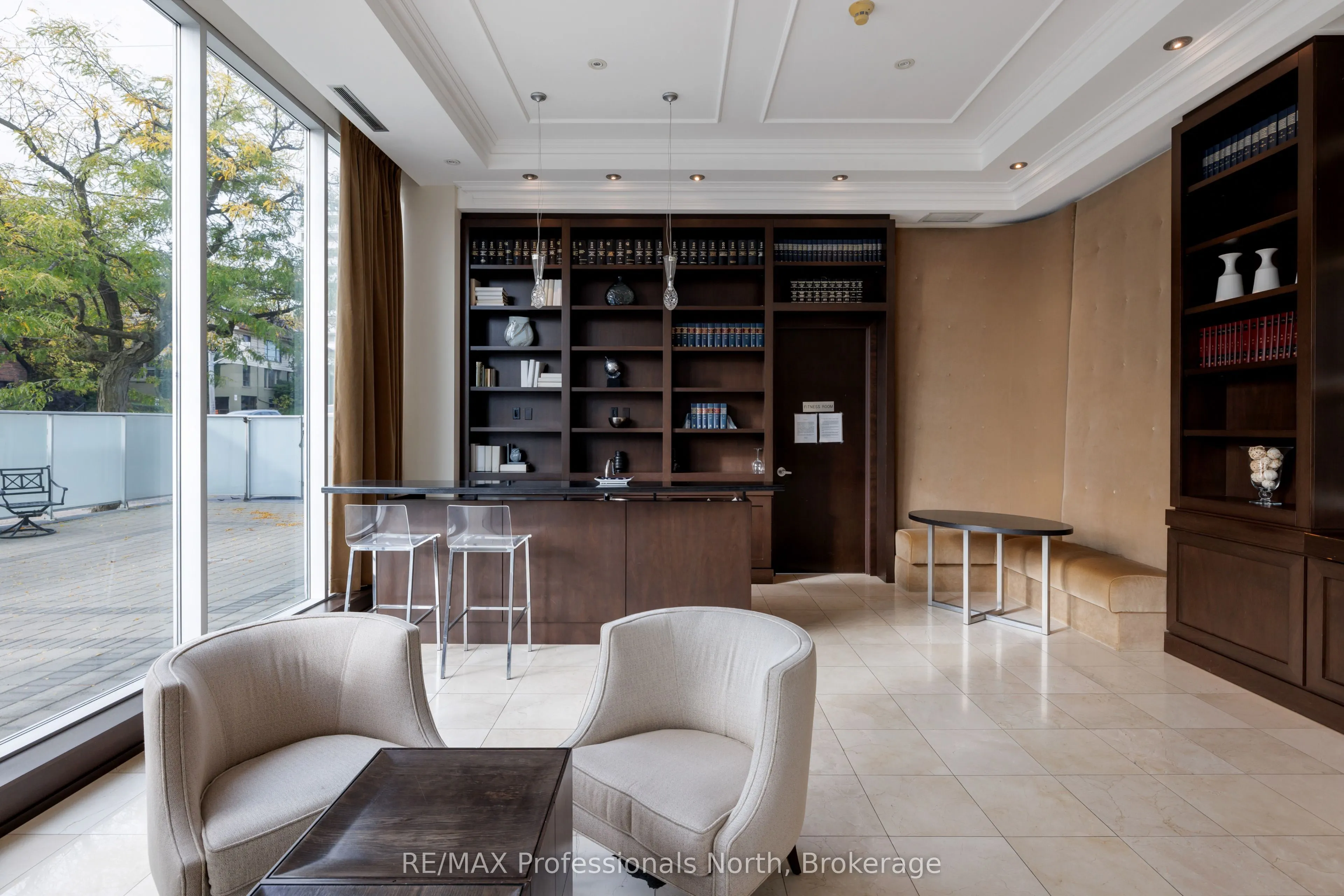 562 Eglinton Avenue E, #404