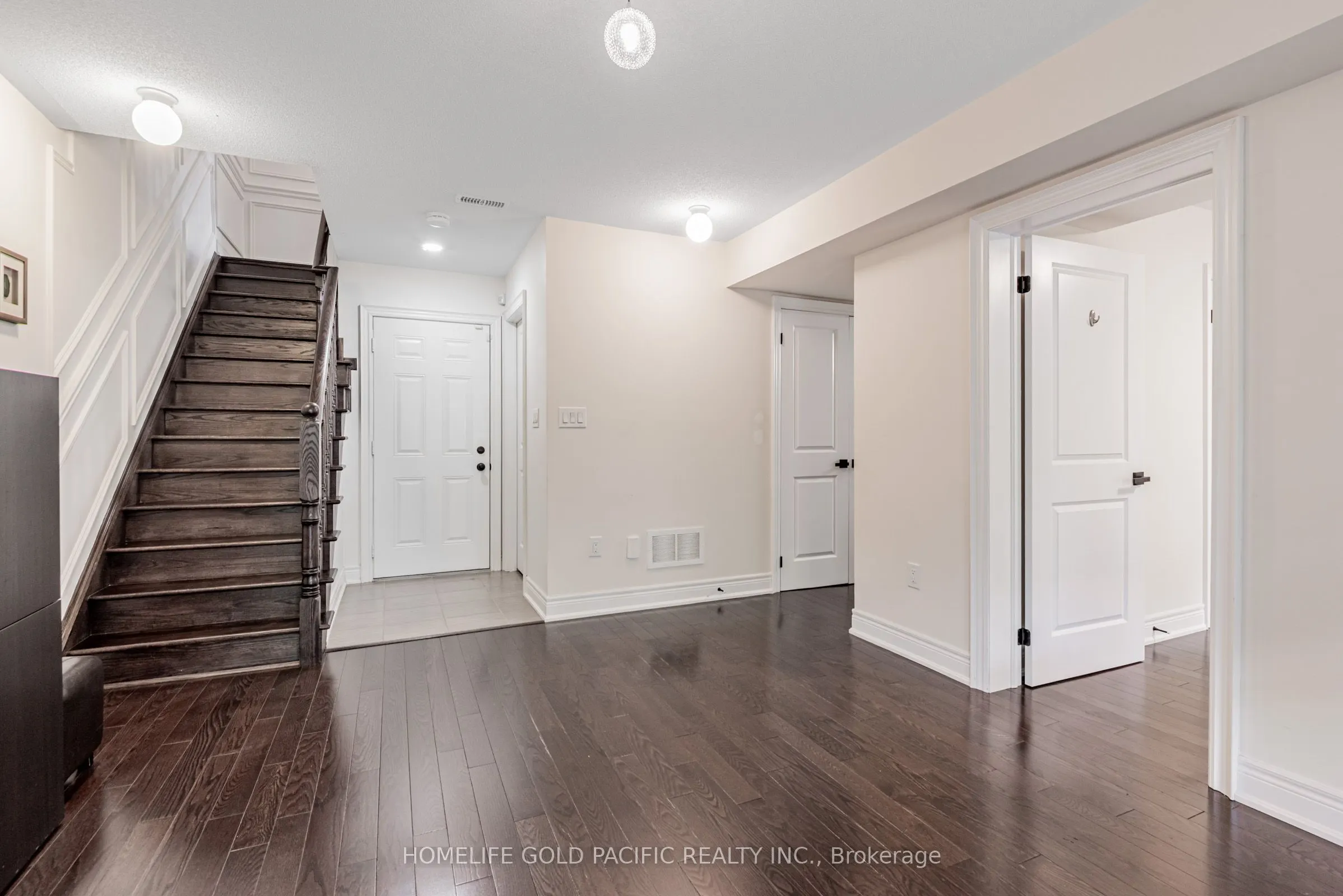 27 Bloorview Place, #17