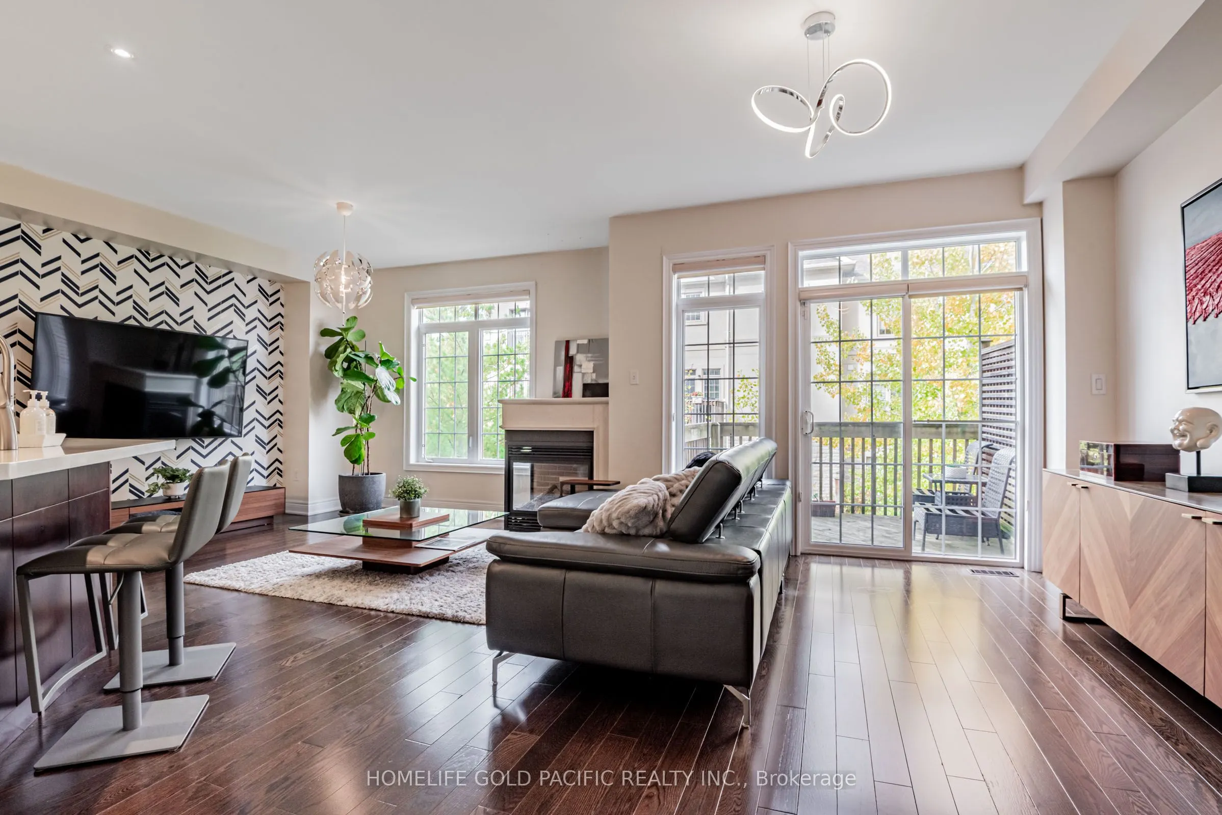 27 Bloorview Place, #17