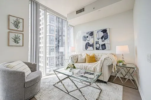 101 Peter Street, #3710