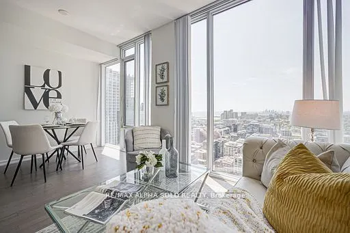 101 Peter Street, #3710