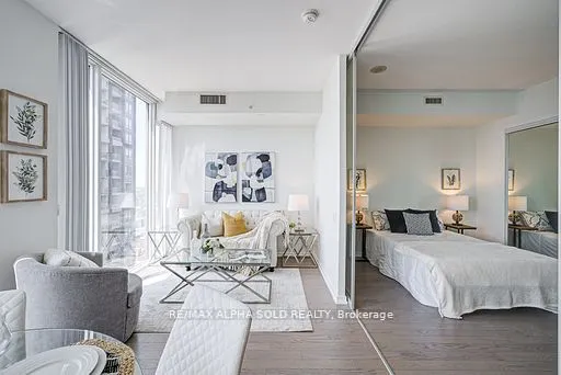 101 Peter Street, #3710