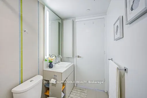 101 Peter Street, #3710