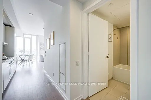101 Peter Street, #3710