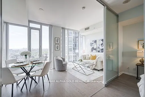 101 Peter Street, #3710