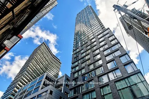 101 Peter Street, #3710