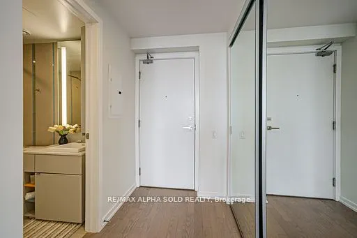101 Peter Street, #3710
