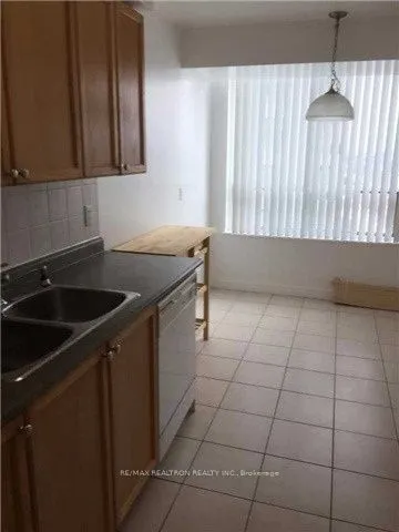 18 Parkview Avenue, #1906