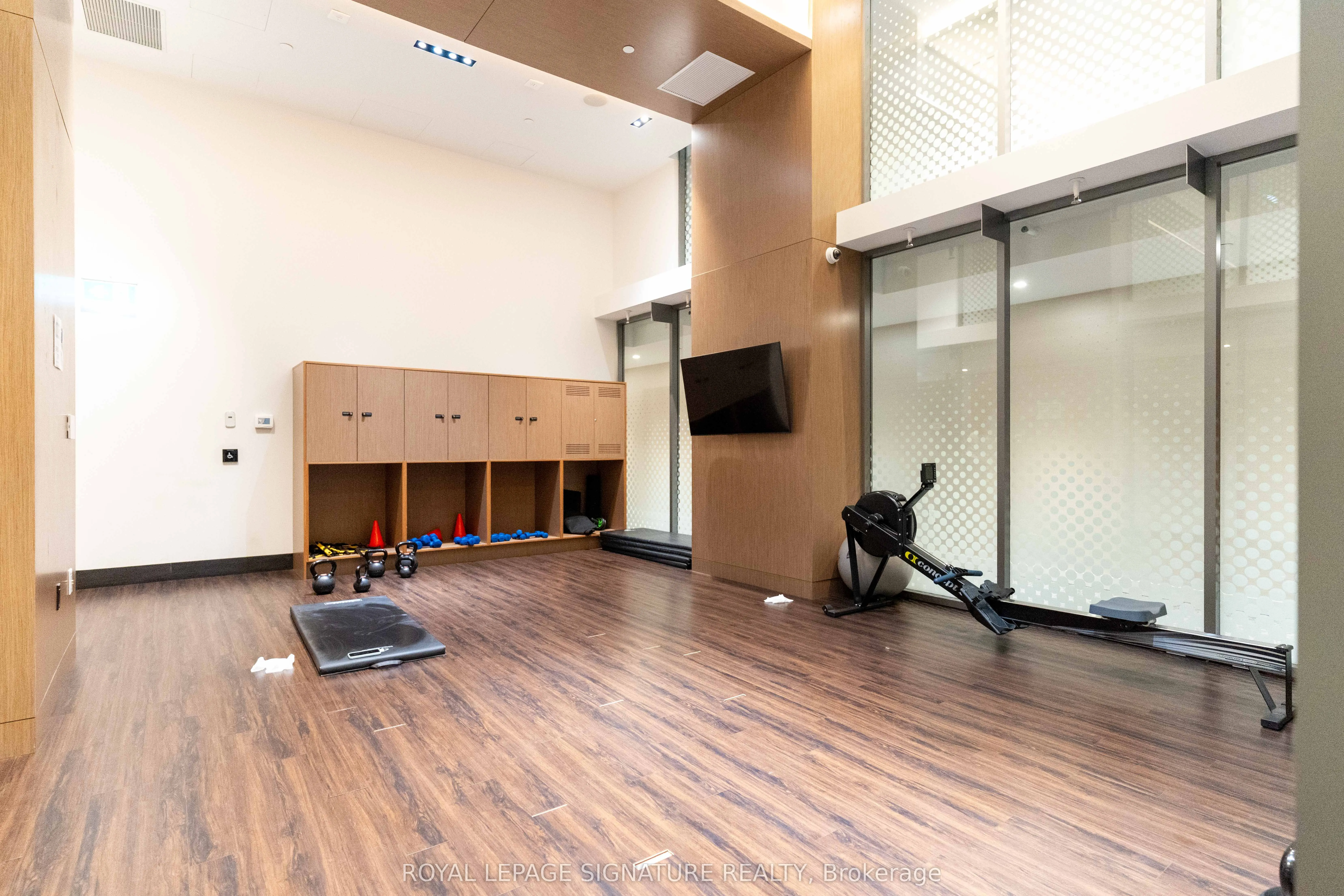 15 Queens Quay E, #1708