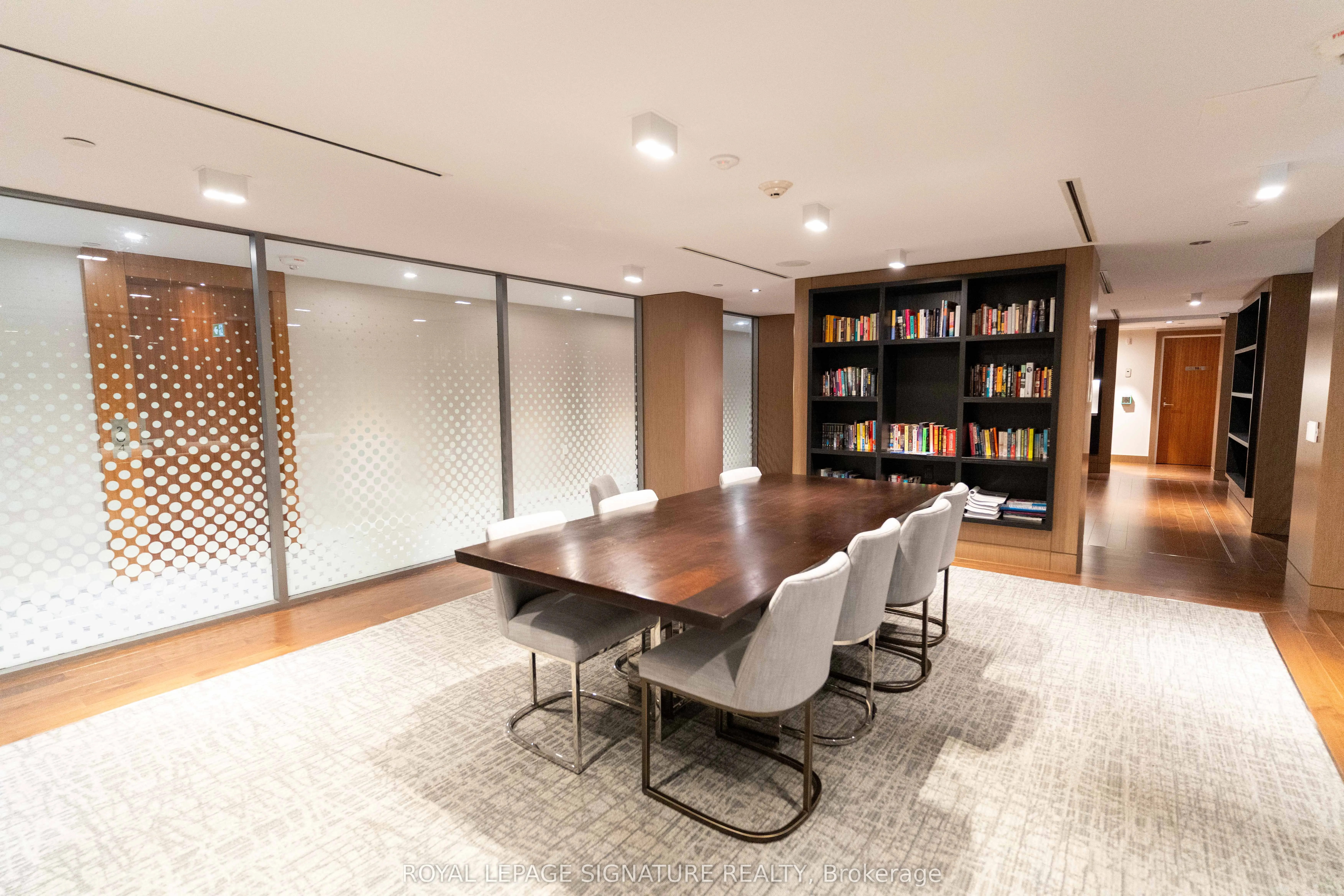 15 Queens Quay E, #1708