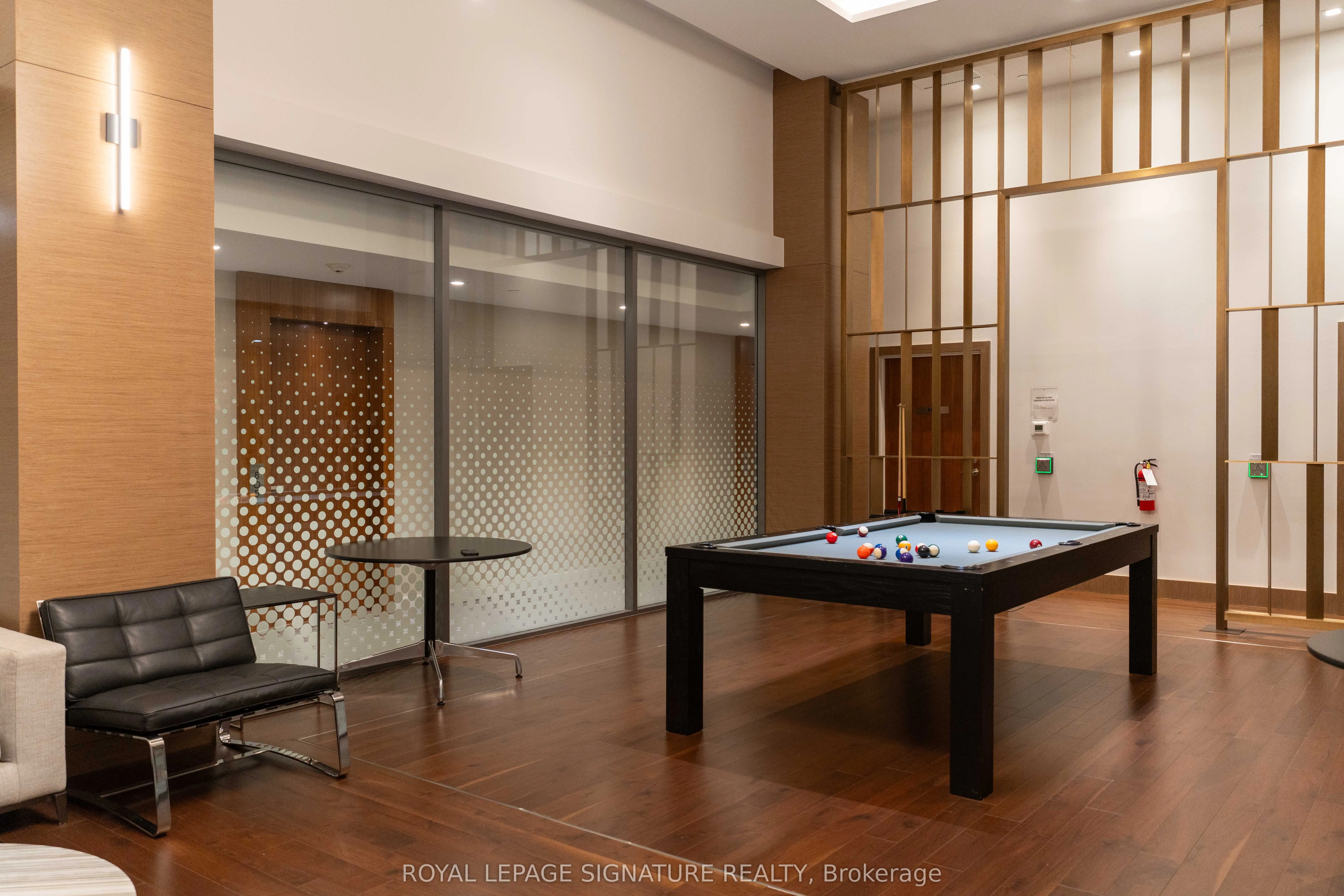 15 Queens Quay E, #1708