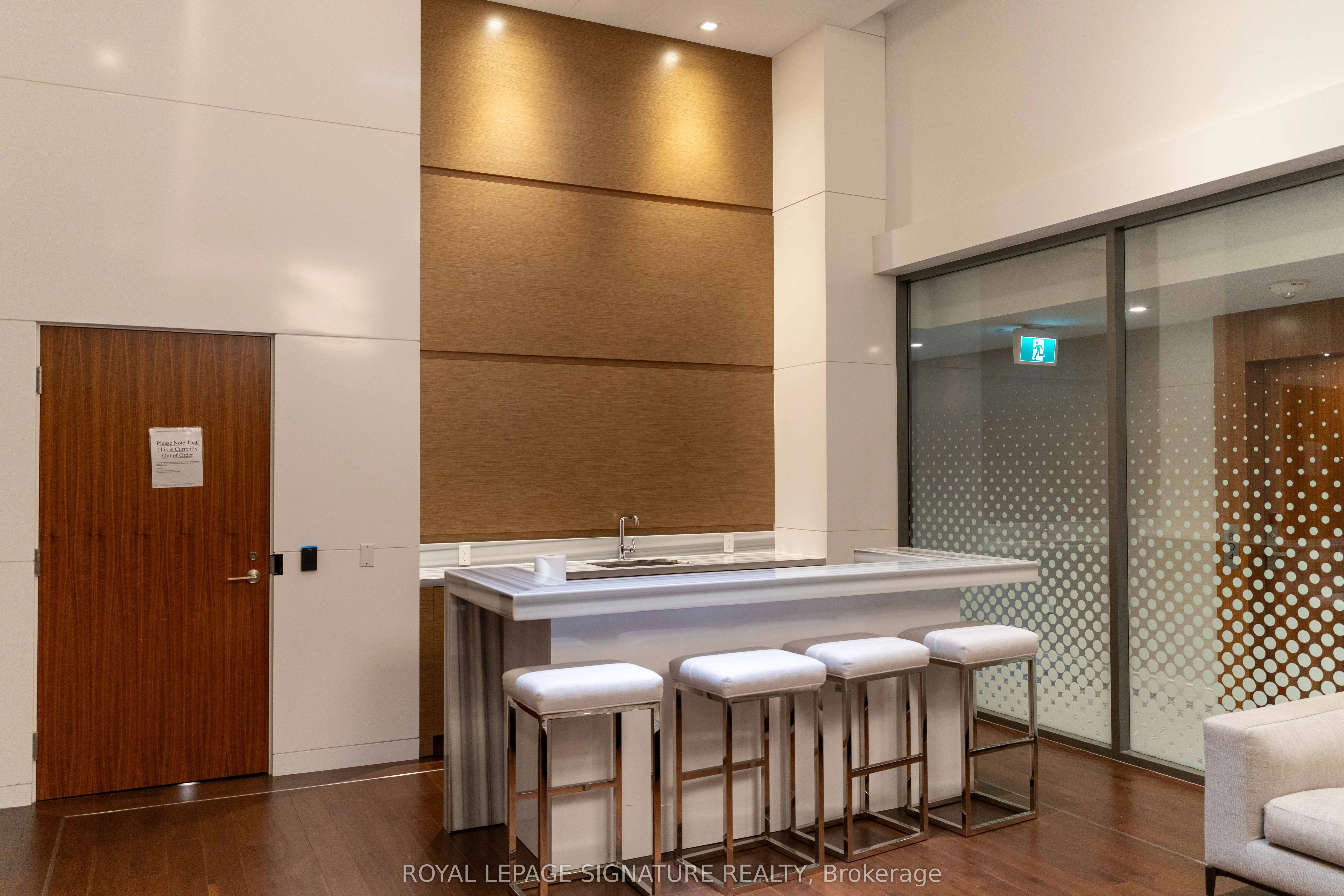 15 Queens Quay E, #1708