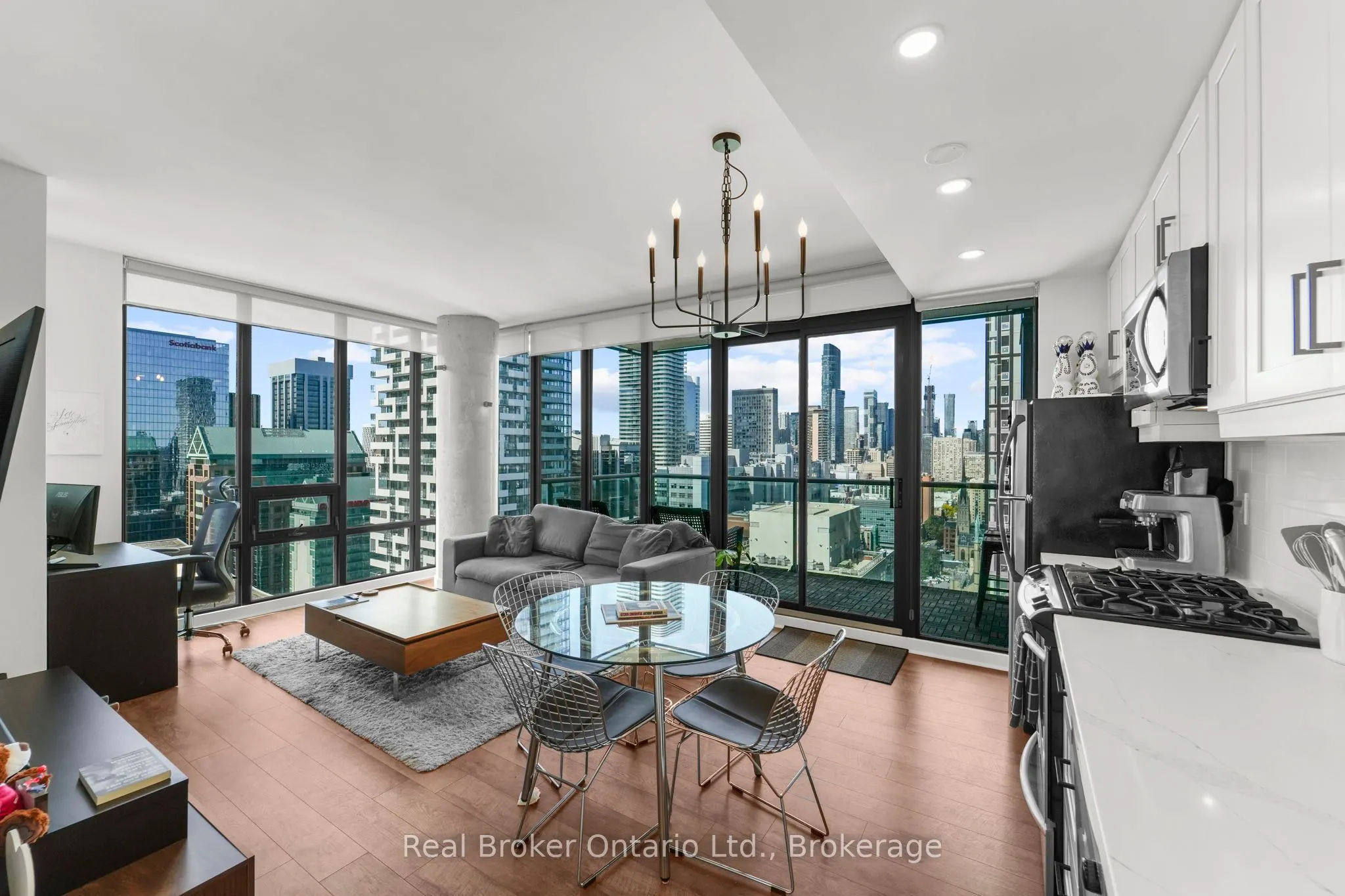 33 LOMBARD Street, #2902