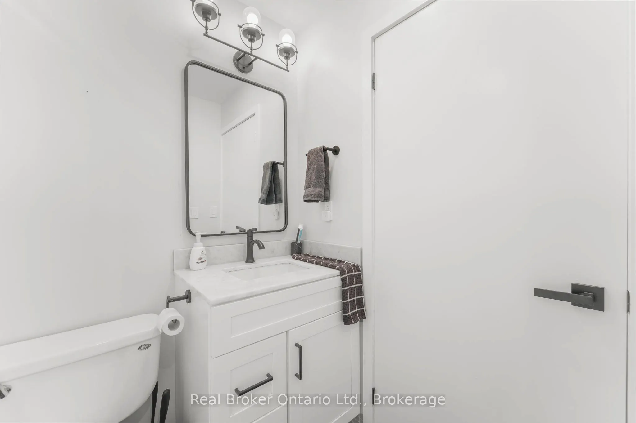 33 LOMBARD Street, #2902