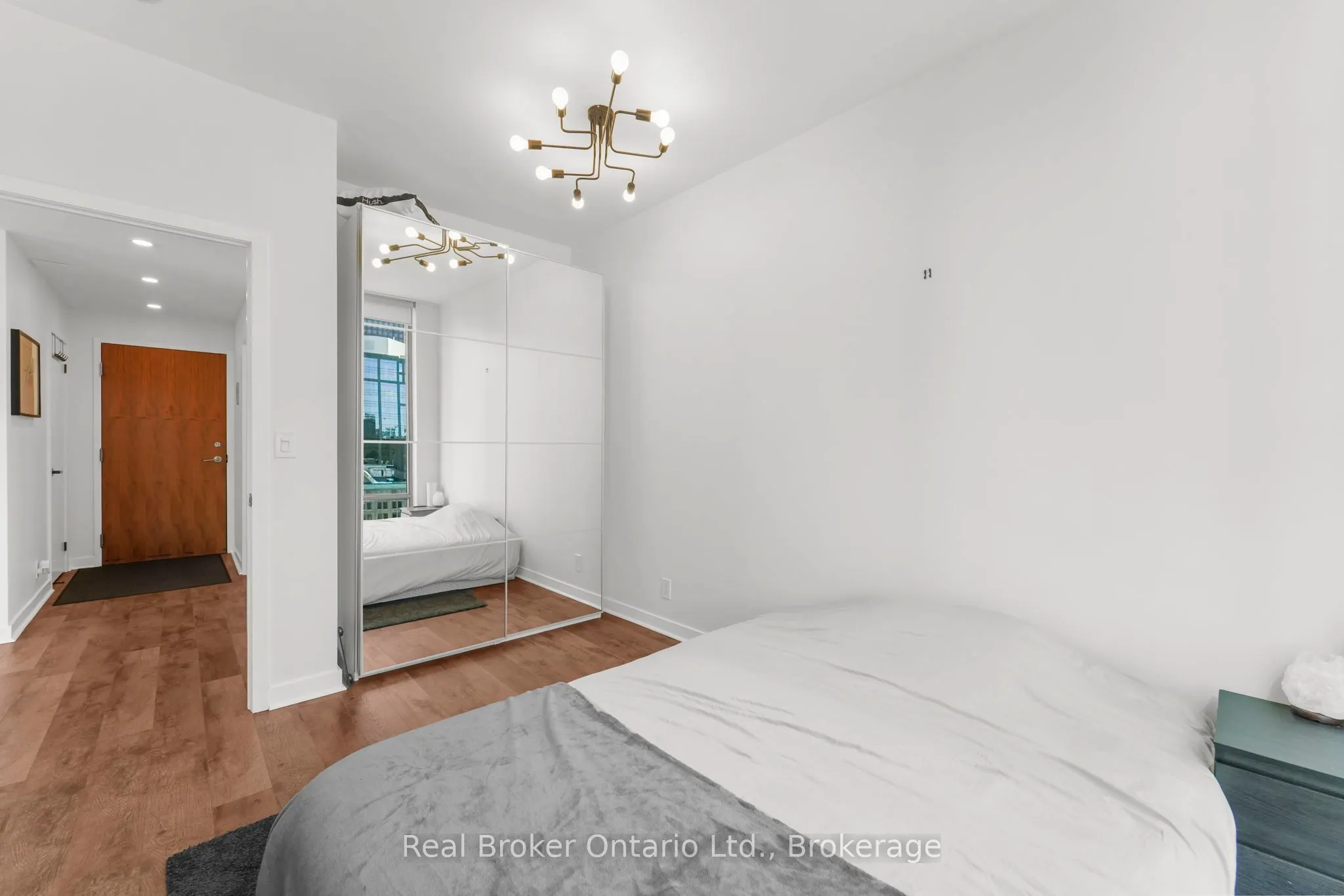 33 LOMBARD Street, #2902
