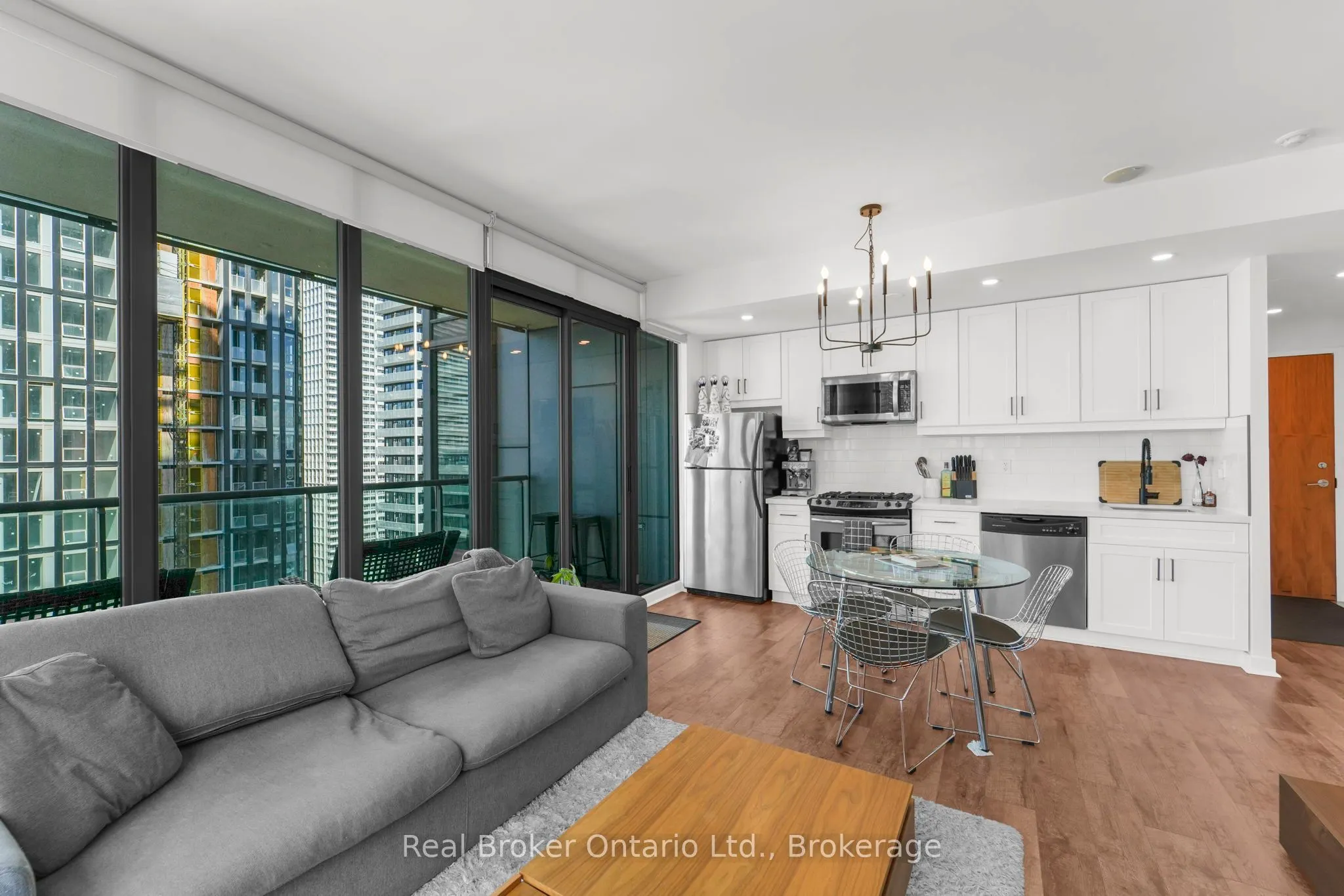 33 LOMBARD Street, #2902