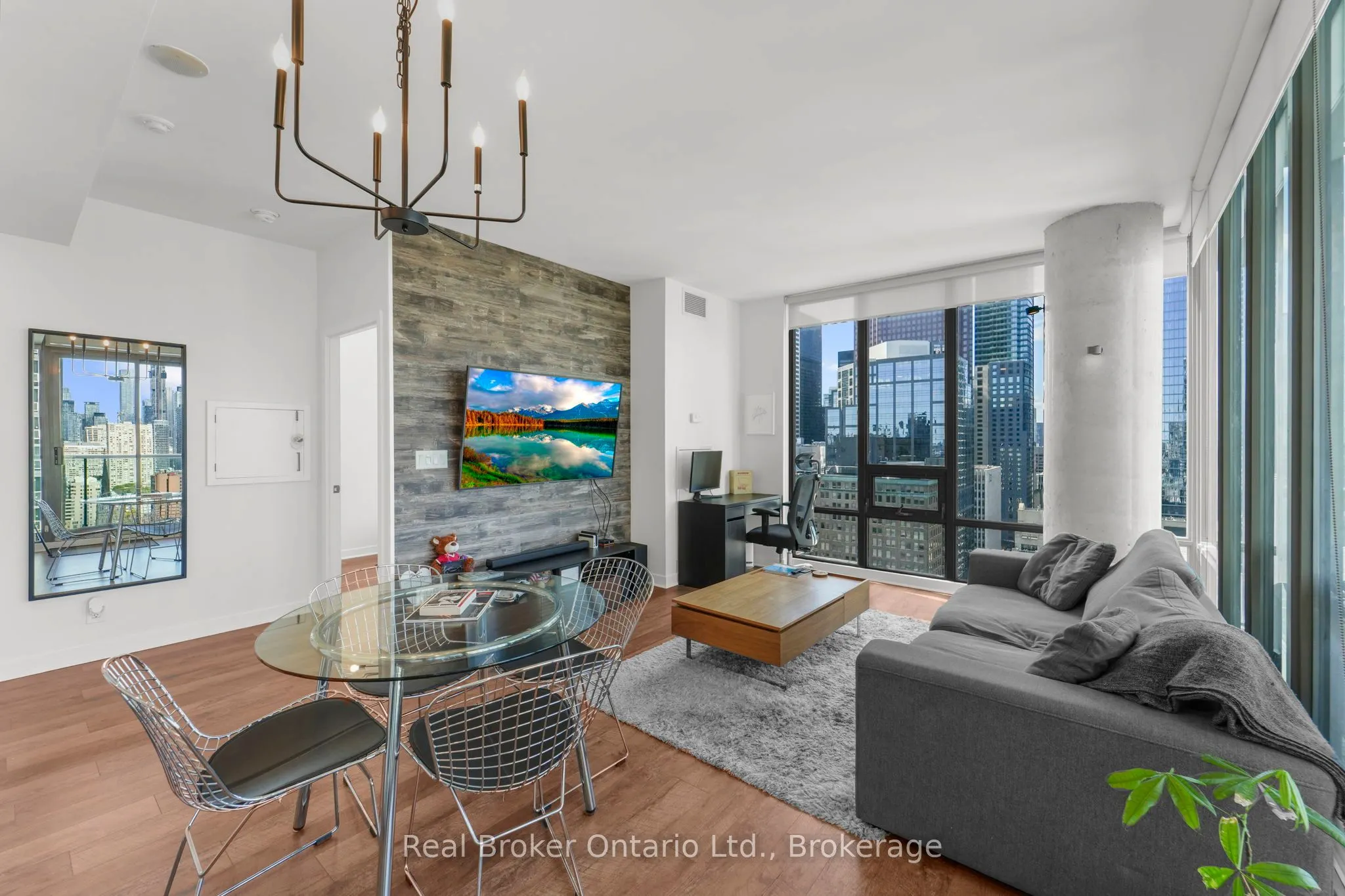 33 LOMBARD Street, #2902