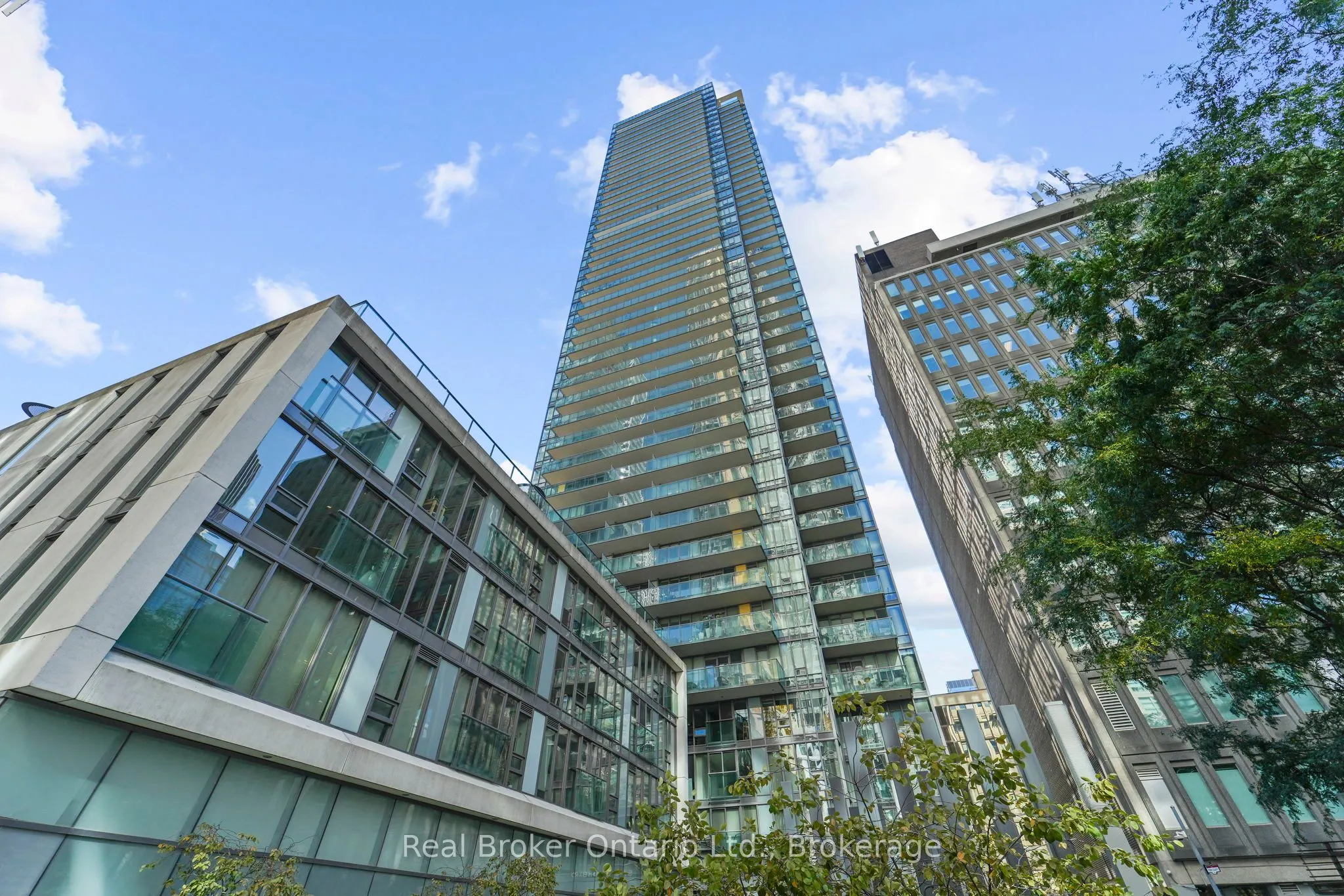 33 LOMBARD Street, #2902