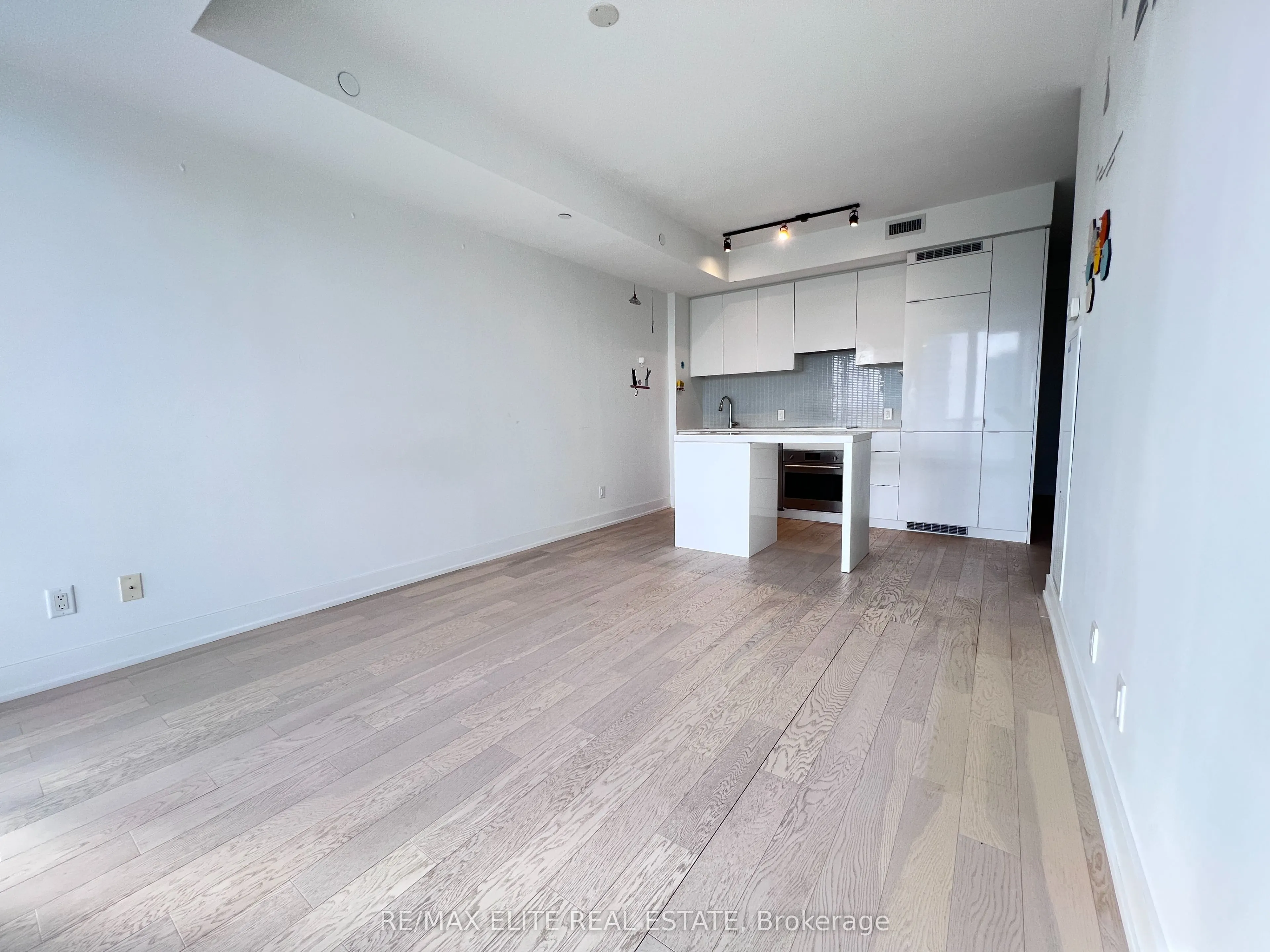 7 Grenville Street, #3209