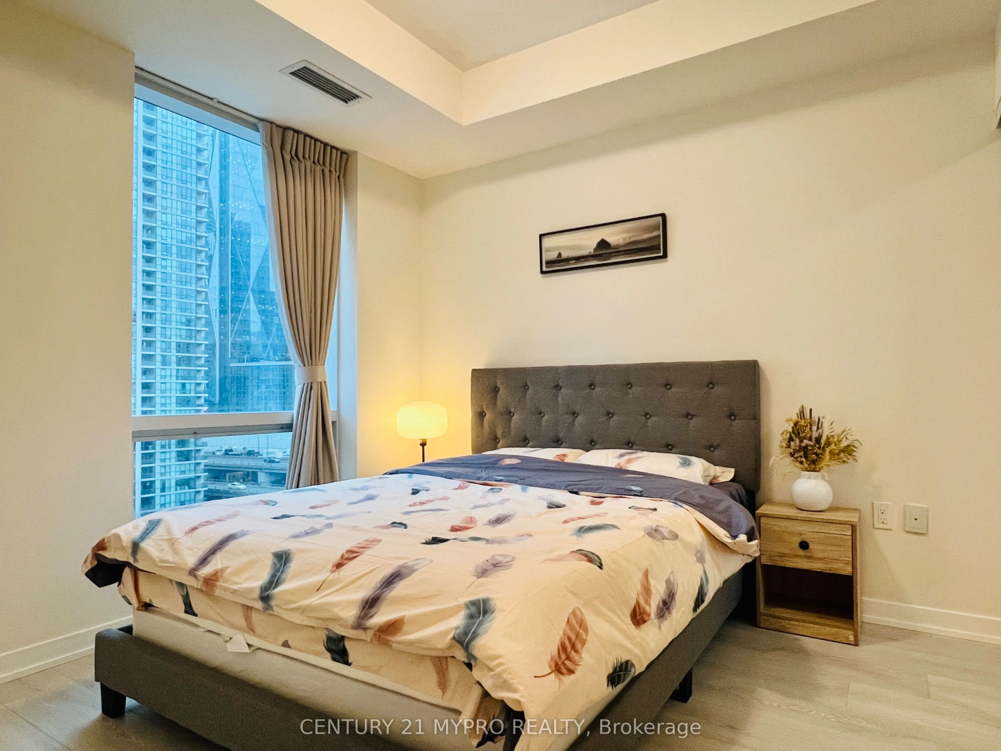 28 Freeland Street, #803