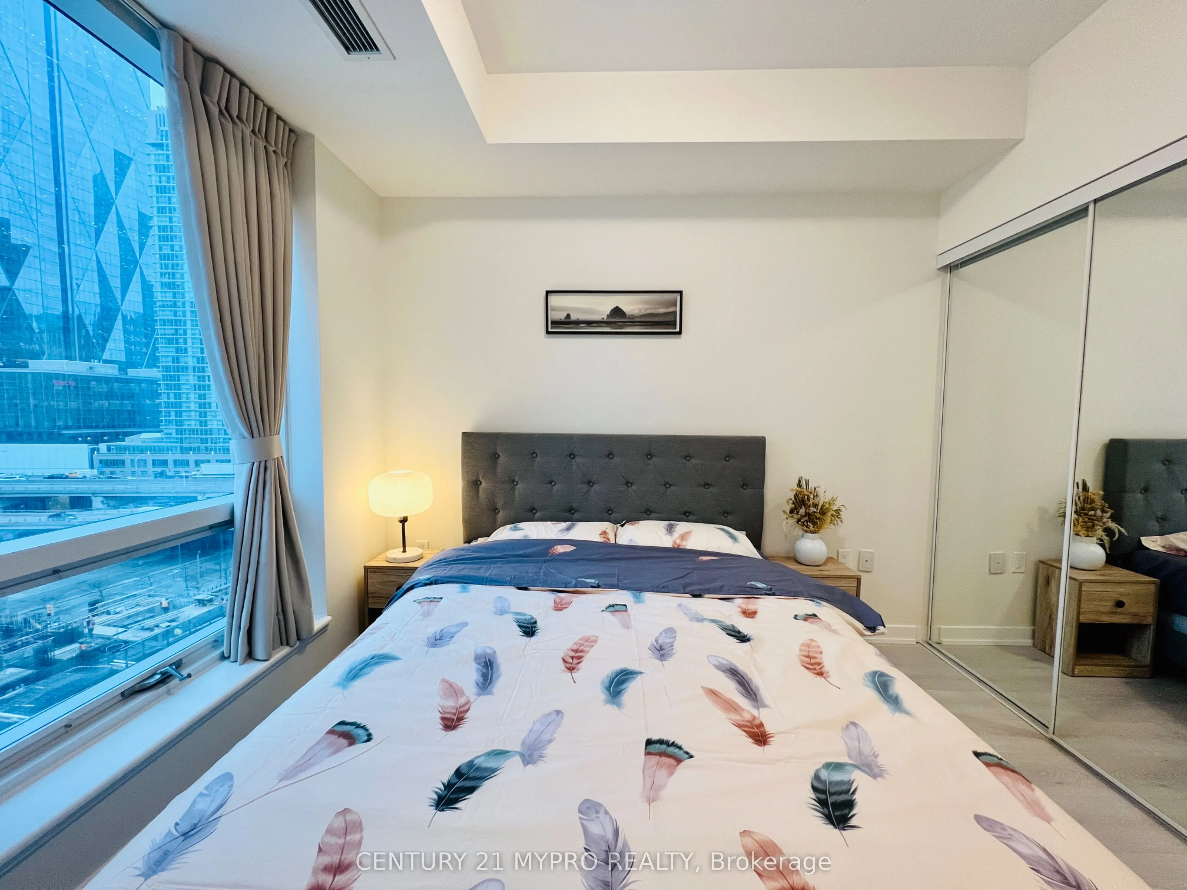 28 Freeland Street, #803
