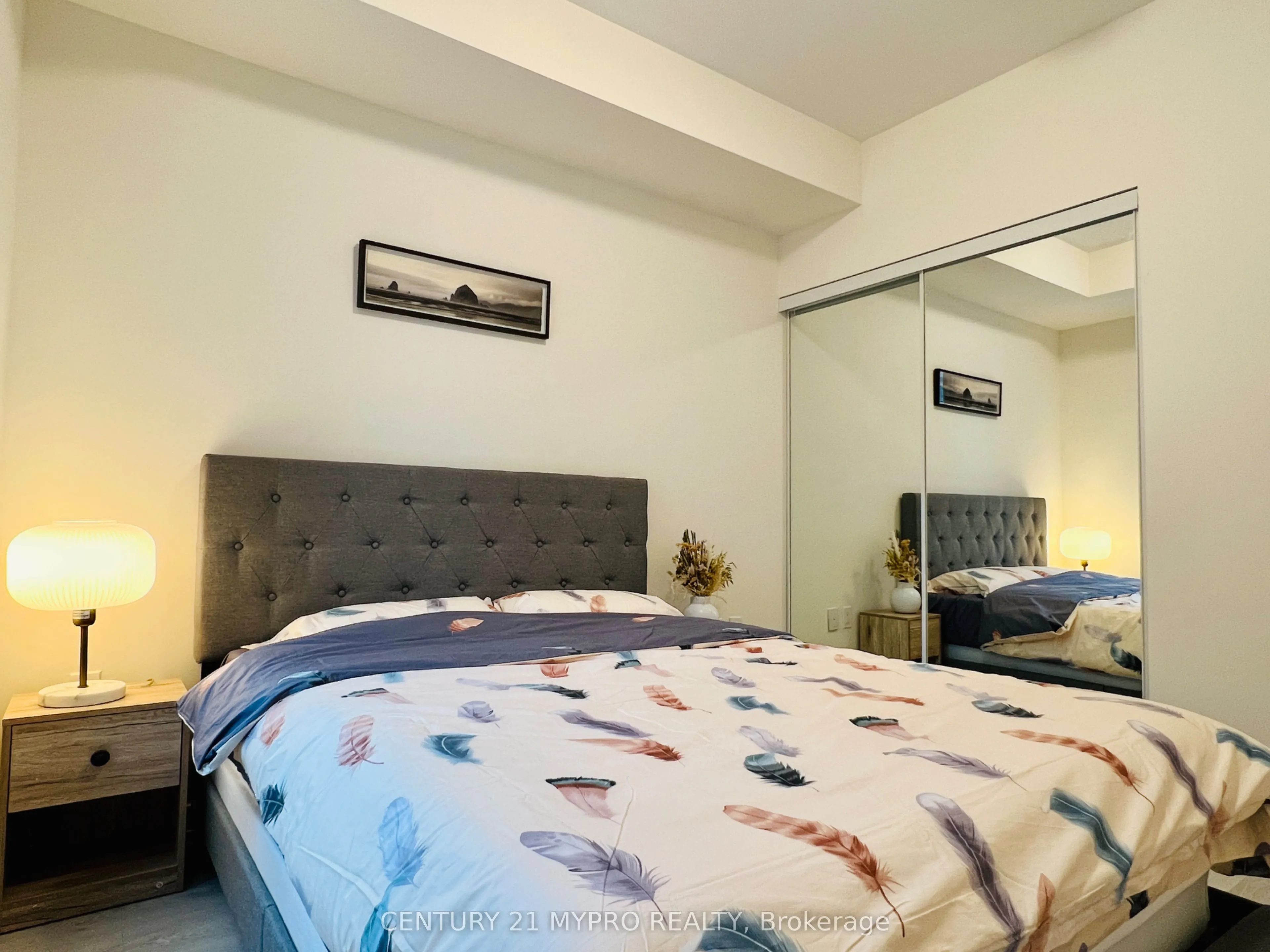 28 Freeland Street, #803