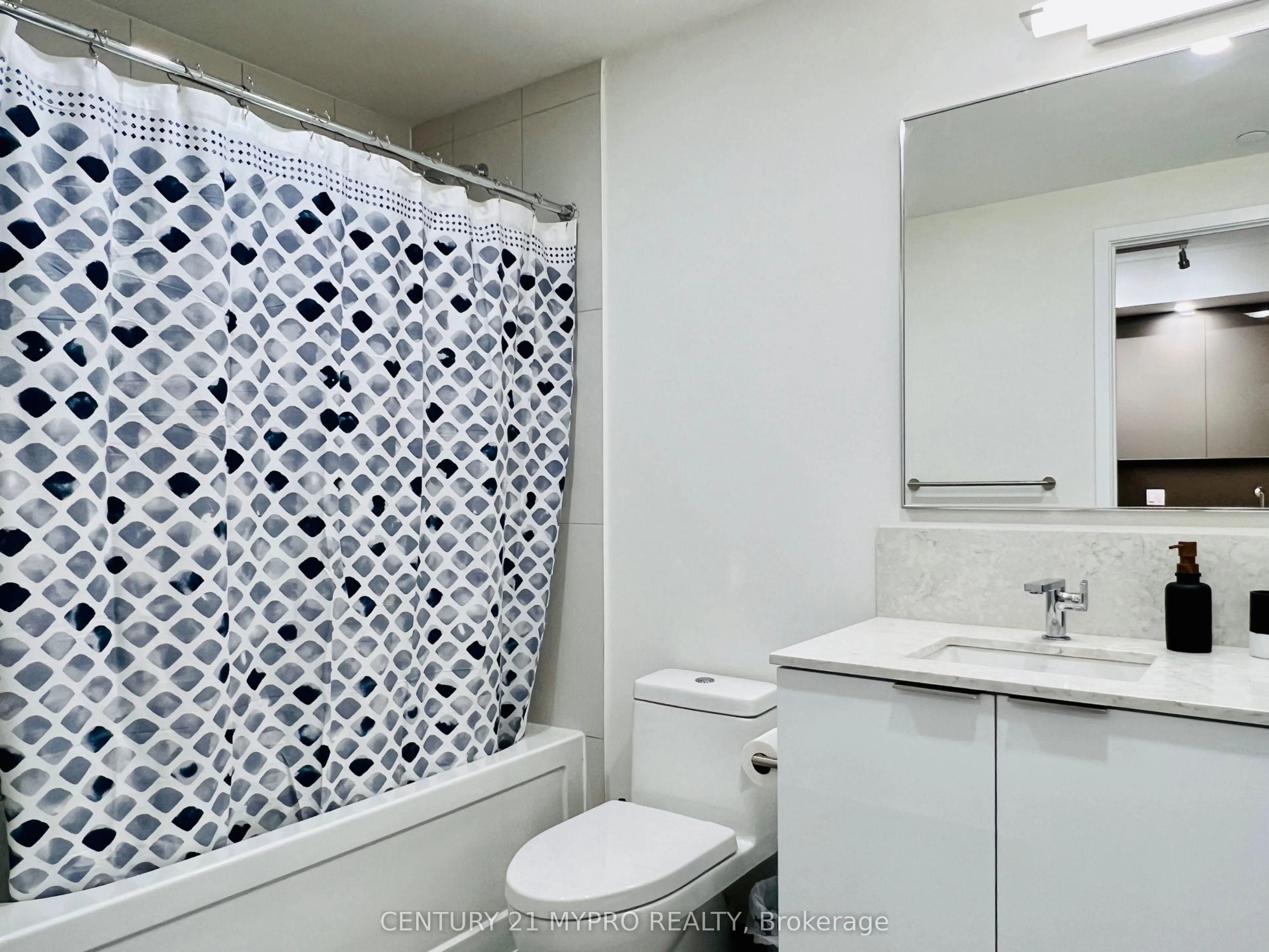 28 Freeland Street, #803