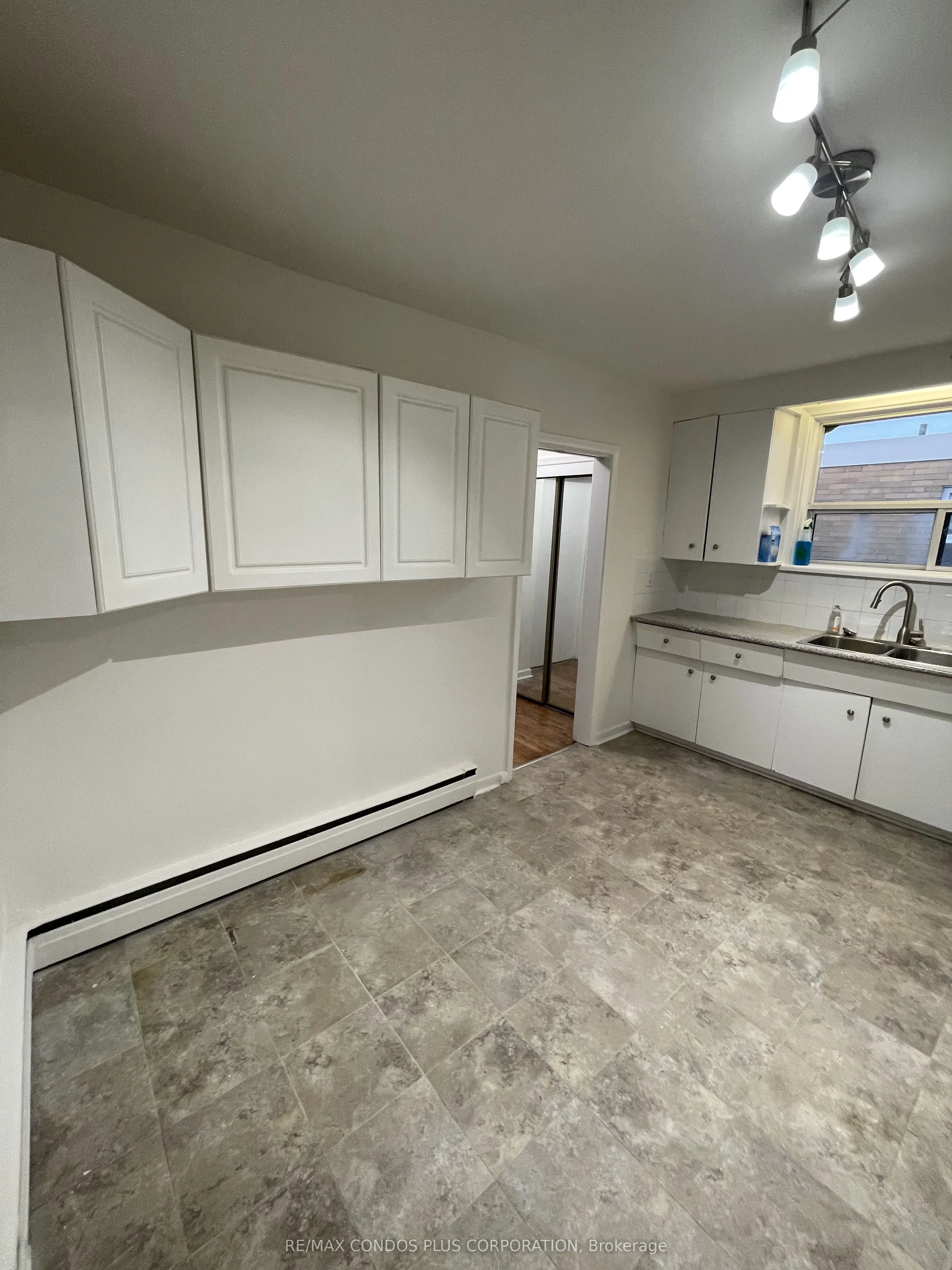 449 Wilson Avenue, #3