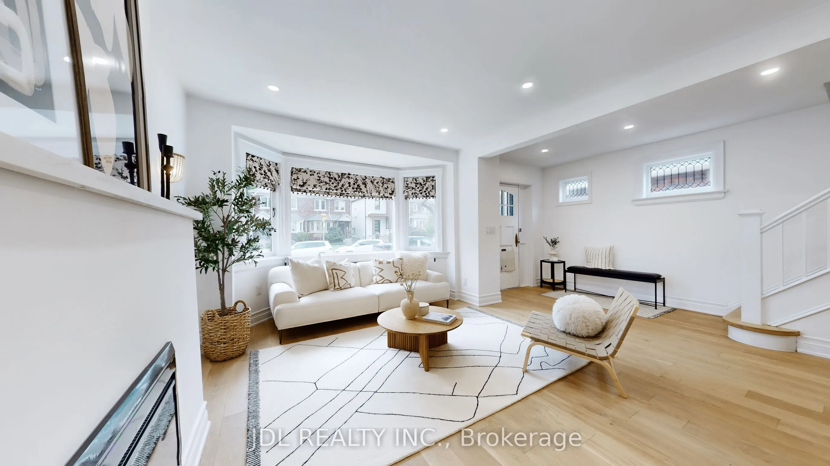 280 Fairlawn Avenue